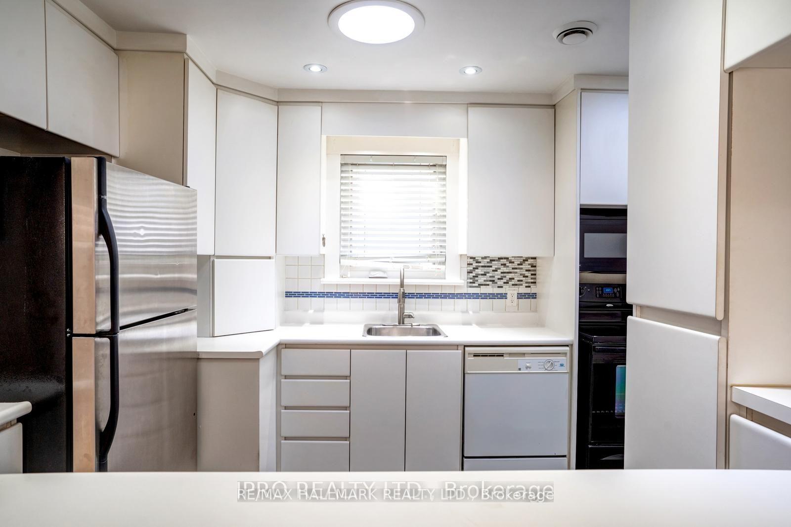 Photo 10 of 62 Lankin Boulevard, Toronto, East York — HOMEH