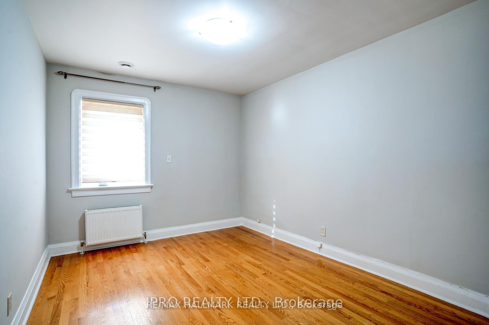 Photo 14 of 62 Lankin Boulevard, Toronto, East York — HOMEH