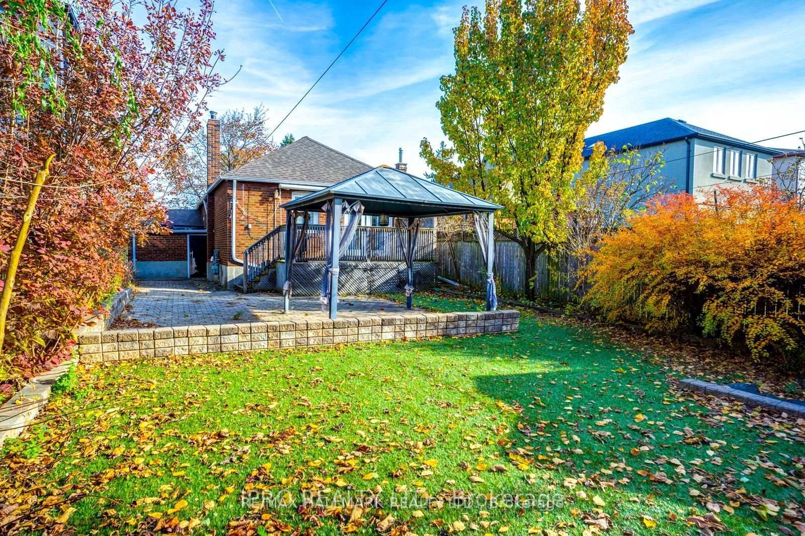 Photo 26 of 62 Lankin Boulevard, Toronto, East York — HOMEH