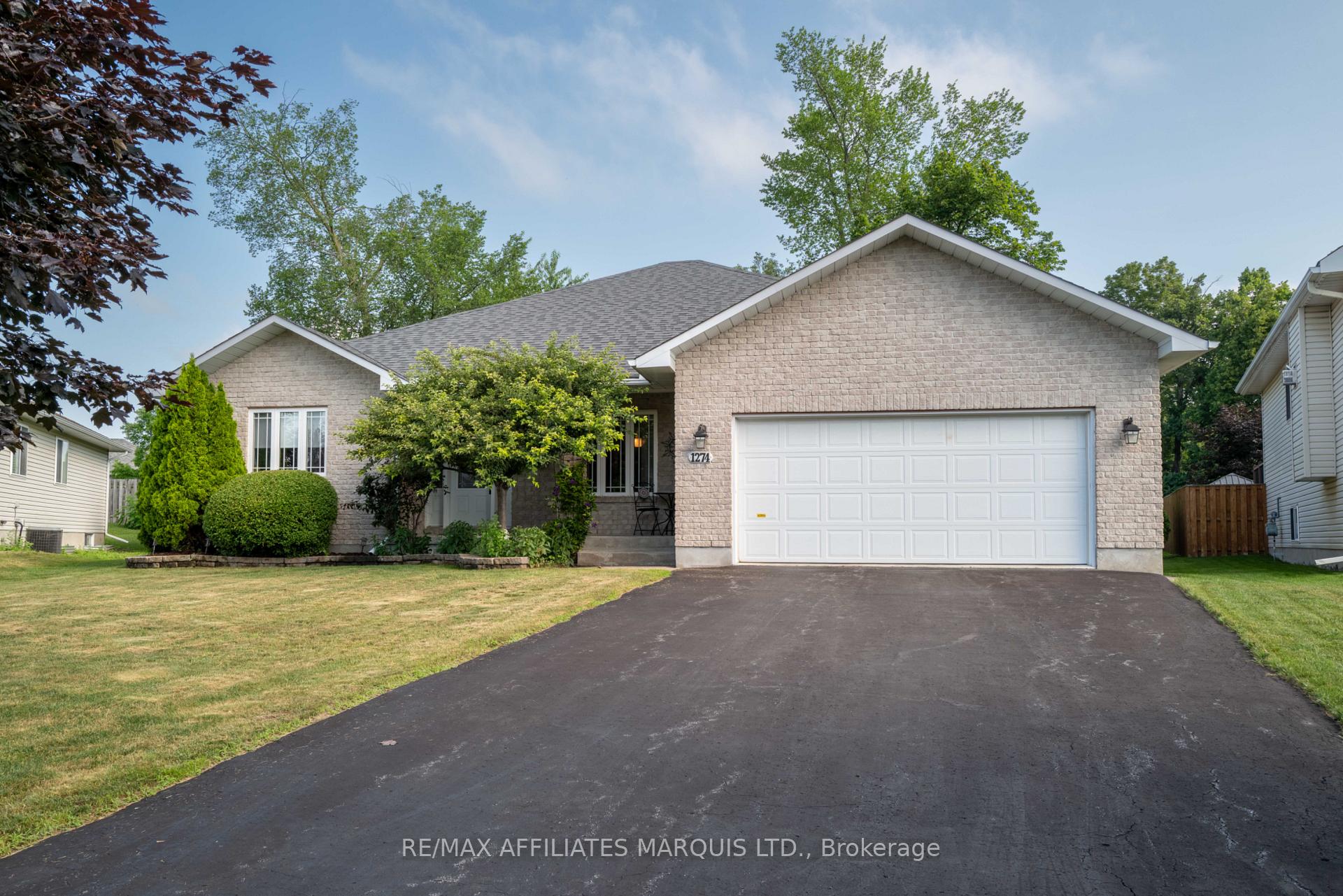 Photo 1 of 1274 Daprat Avenue, Cornwall, Cornwall — HOMEH