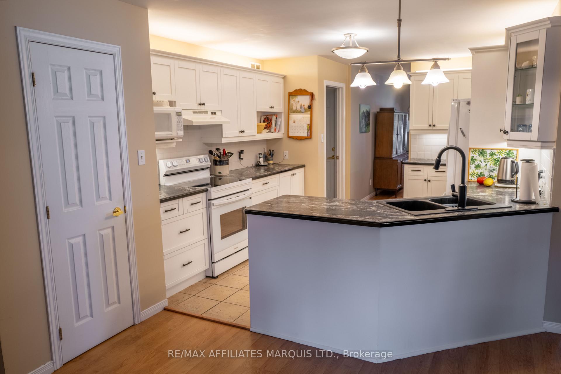 Photo 10 of 1274 Daprat Avenue, Cornwall, Cornwall — HOMEH