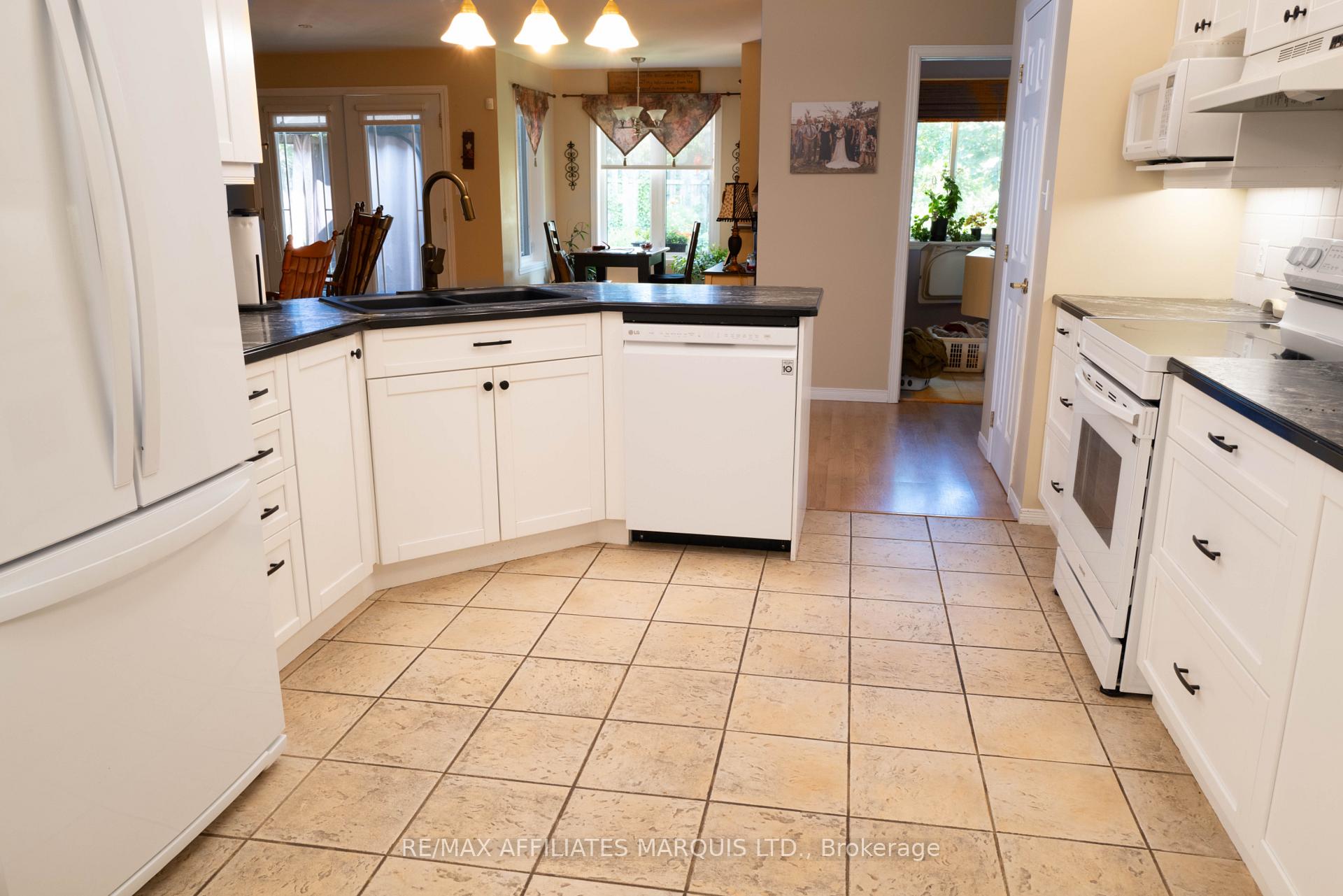 Photo 11 of 1274 Daprat Avenue, Cornwall, Cornwall — HOMEH