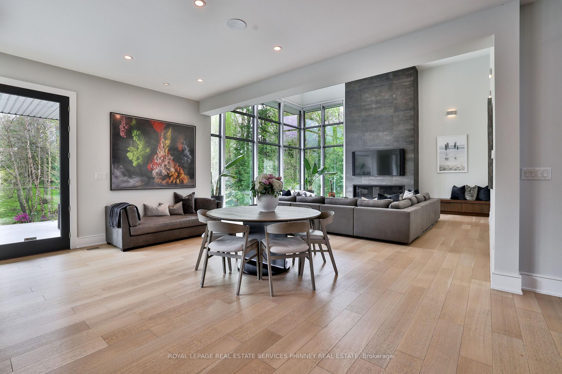 Photo 15 of 1102 Crestview Street, Oakville, Morrison — HOMEH