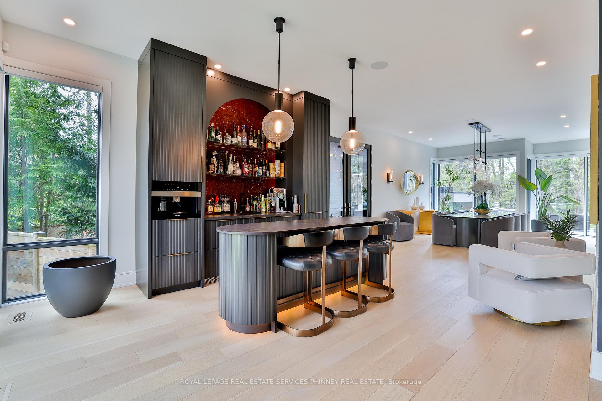 Photo 18 of 1102 Crestview Street, Oakville, Morrison — HOMEH