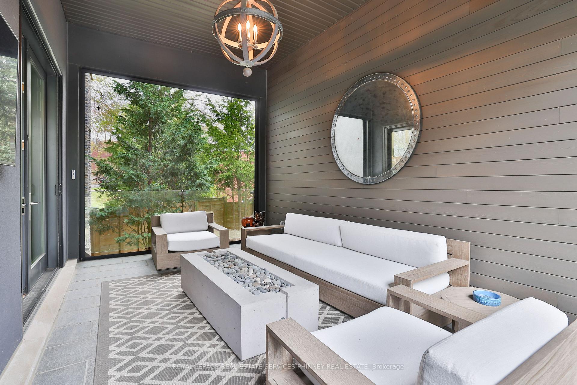 Photo 22 of 1102 Crestview Street, Oakville, Morrison — HOMEH
