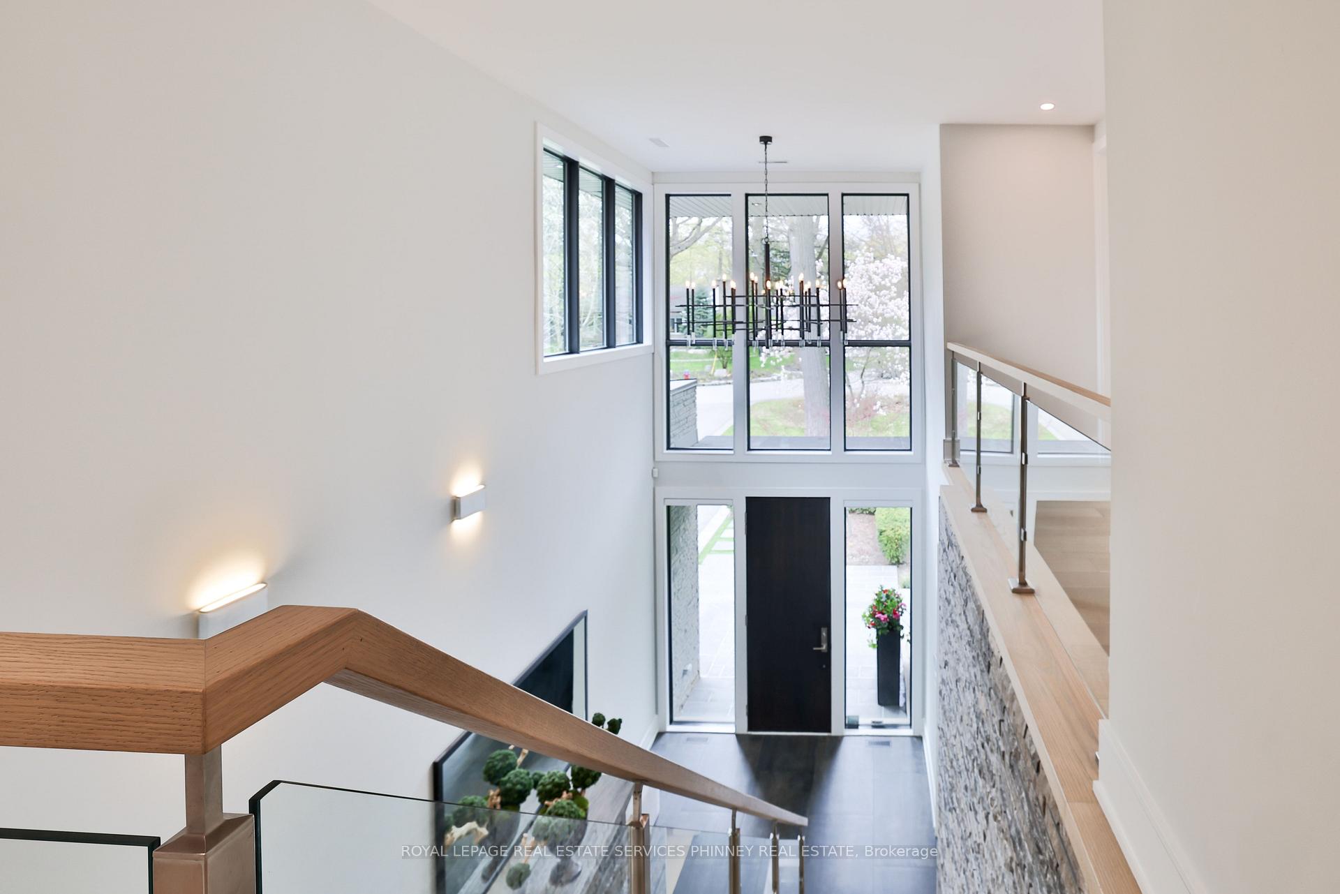 Photo 23 of 1102 Crestview Street, Oakville, Morrison — HOMEH