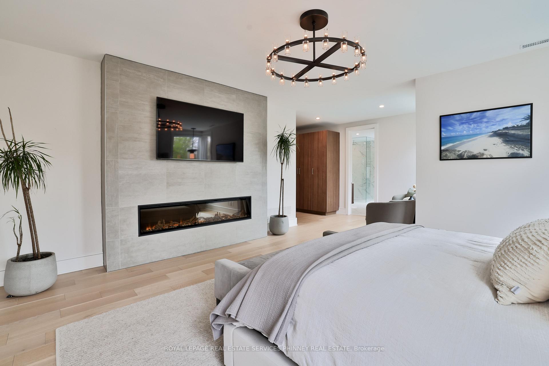 Photo 26 of 1102 Crestview Street, Oakville, Morrison — HOMEH