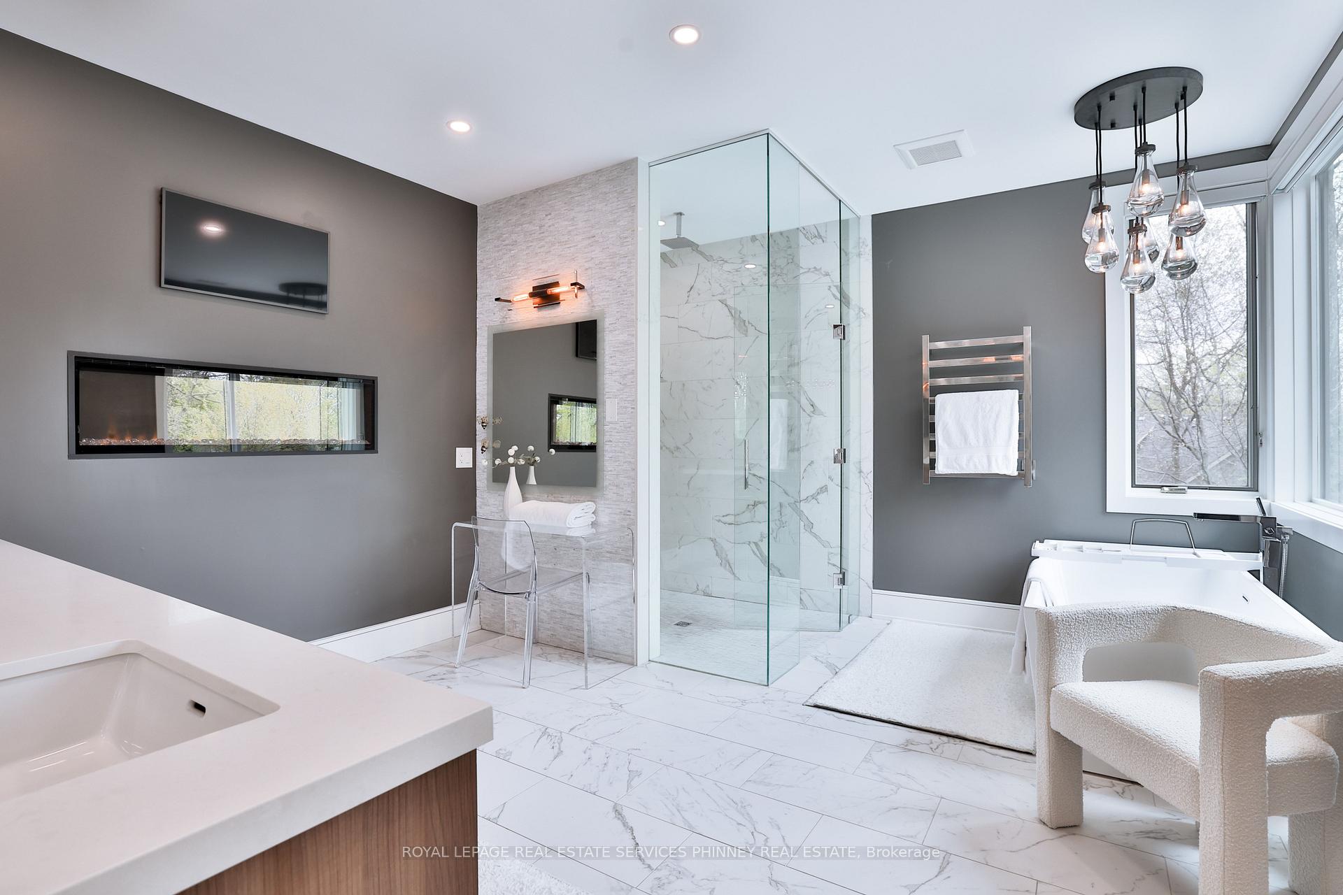 Photo 28 of 1102 Crestview Street, Oakville, Morrison — HOMEH