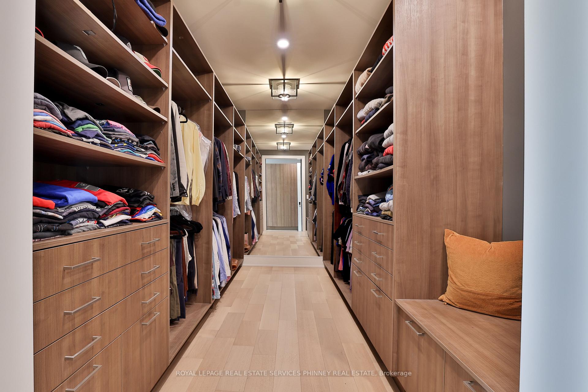 Photo 29 of 1102 Crestview Street, Oakville, Morrison — HOMEH