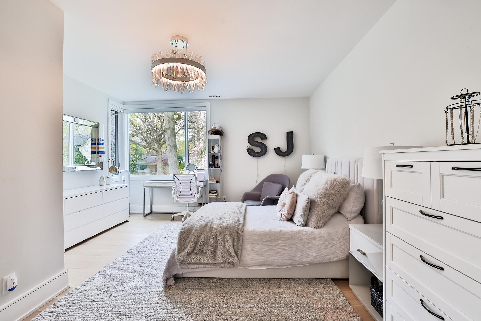 Photo 32 of 1102 Crestview Street, Oakville, Morrison — HOMEH