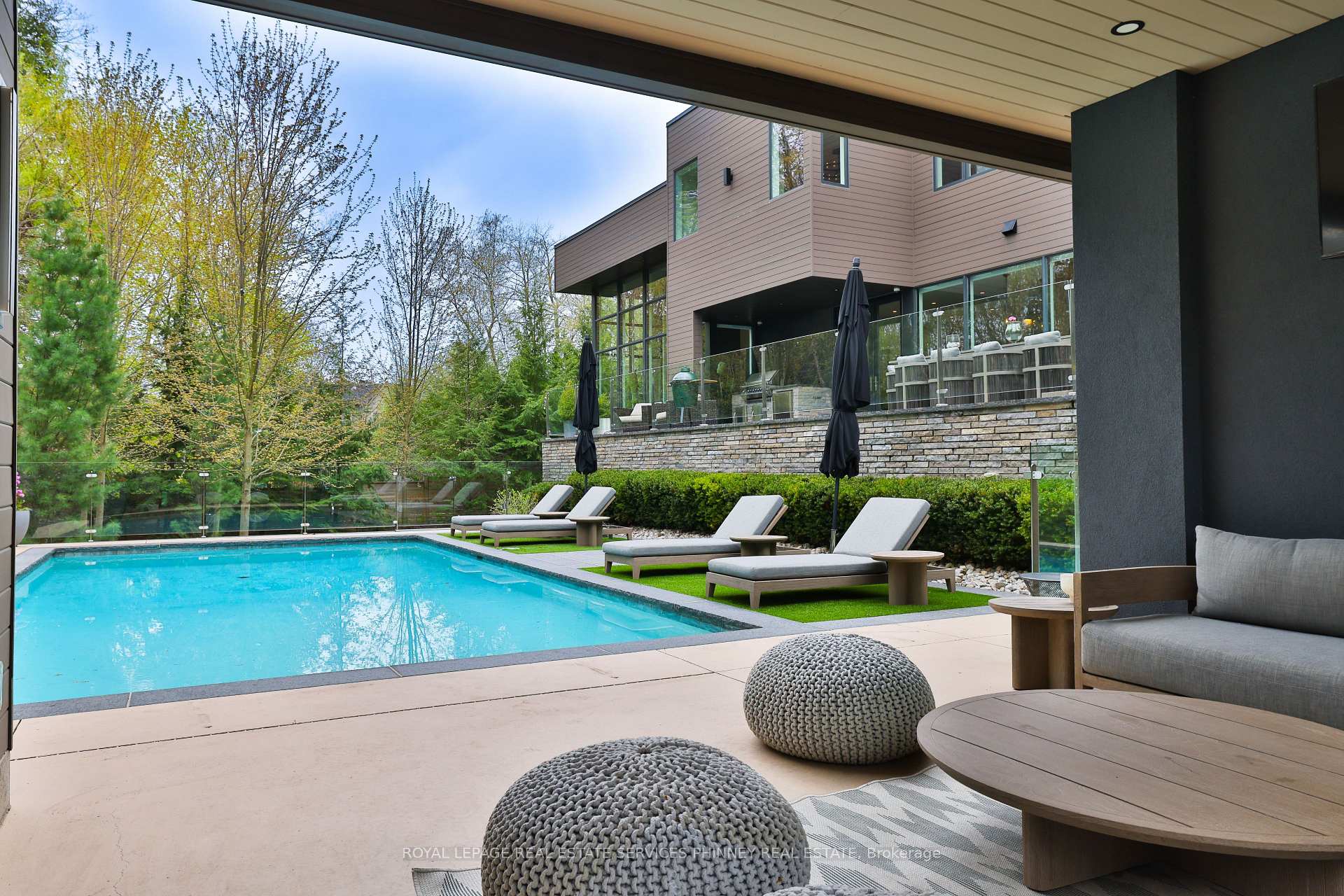 Photo 48 of 1102 Crestview Street, Oakville, Morrison — HOMEH