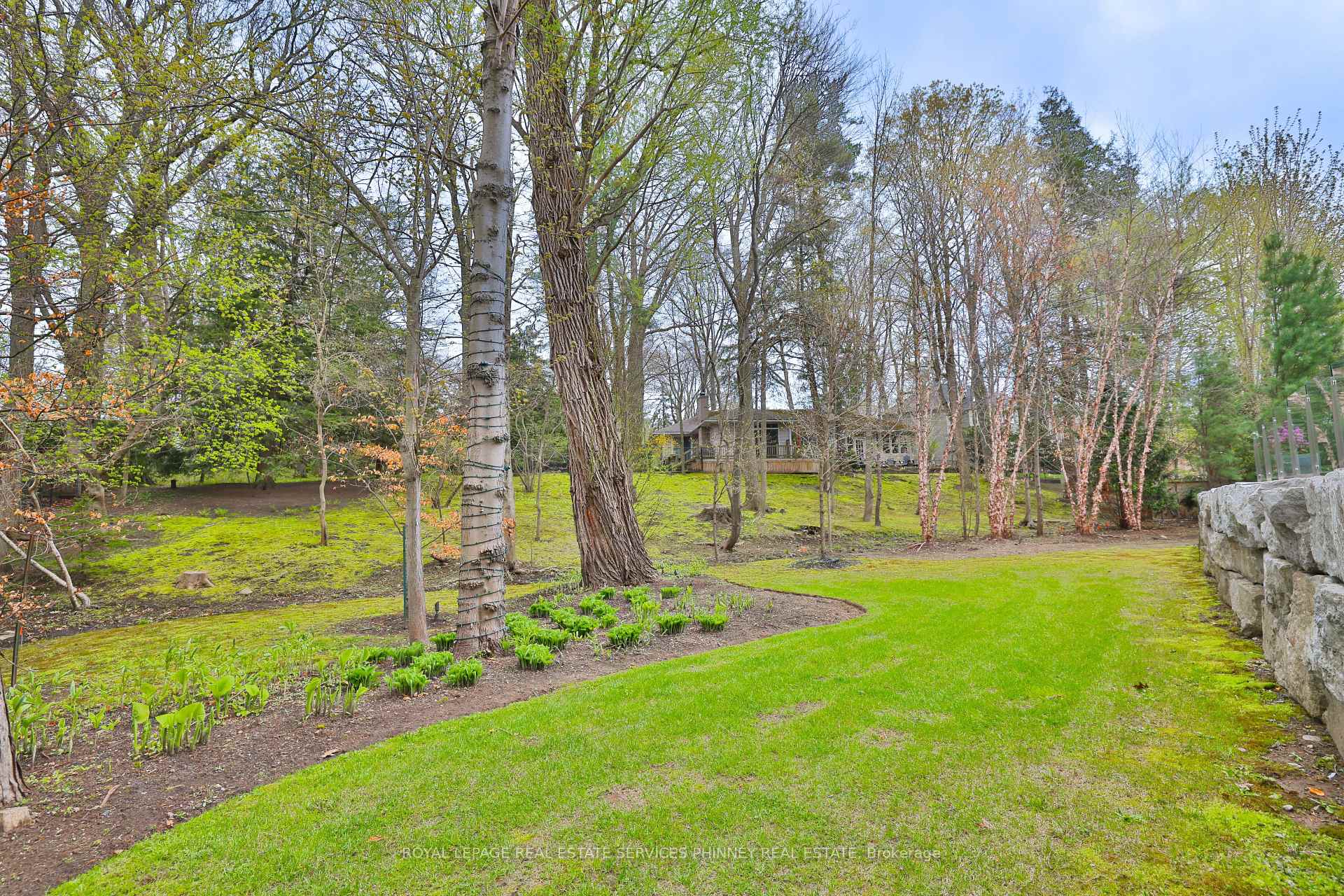 Photo 49 of 1102 Crestview Street, Oakville, Morrison — HOMEH