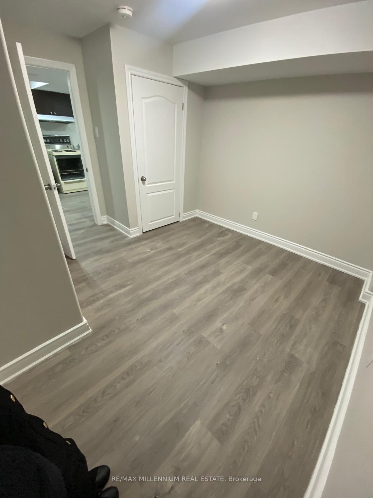 Photo 5 of Unit Basement, 33 Nomad Crescent, Brampton, Bram West — HOMEH