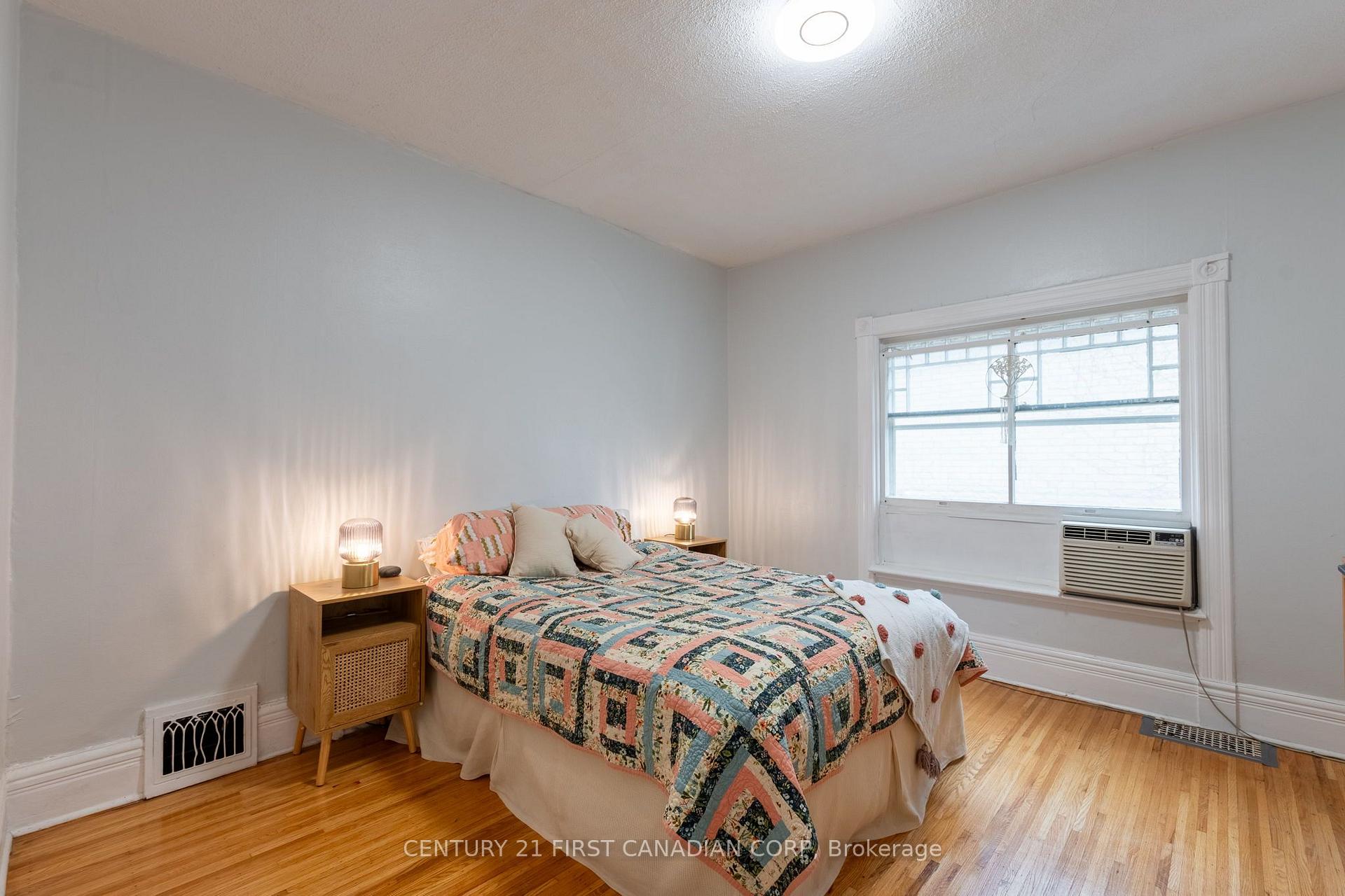 Photo 30 of 578 Waterloo Street, London, East F — HOMEH