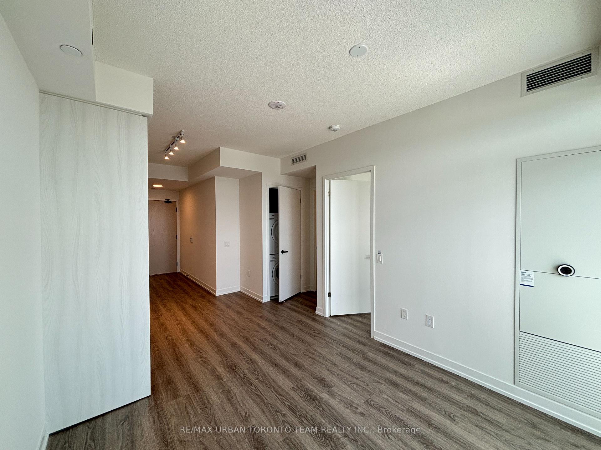 Photo 3 of Unit 4509, 195 Commerce Street, Vaughan, Vaughan Corporate Centre — HOMEH
