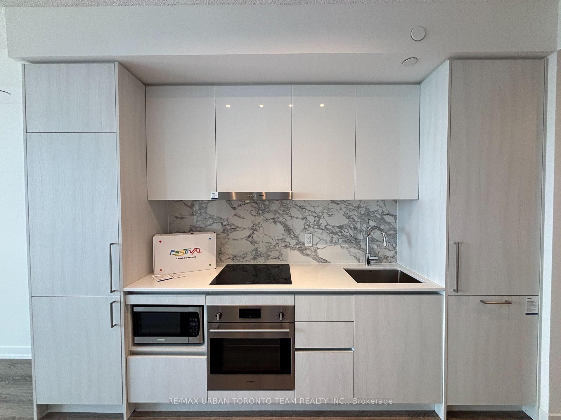 Photo 7 of Unit 4509, 195 Commerce Street, Vaughan, Vaughan Corporate Centre — HOMEH