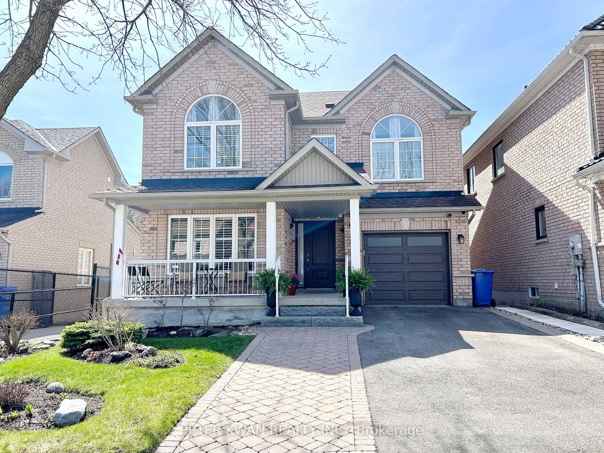 Front of 664 Society Crescent