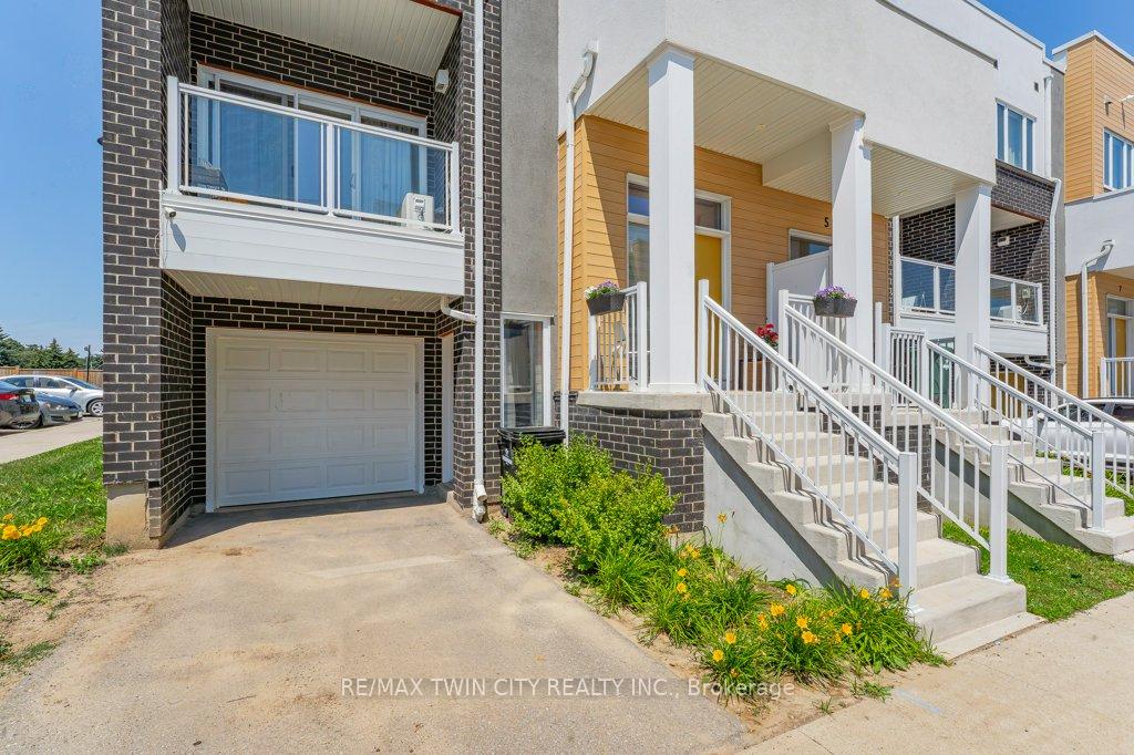 Photo 6 of 3 Visionary Avenue, Kitchener, Trussler — HOMEH