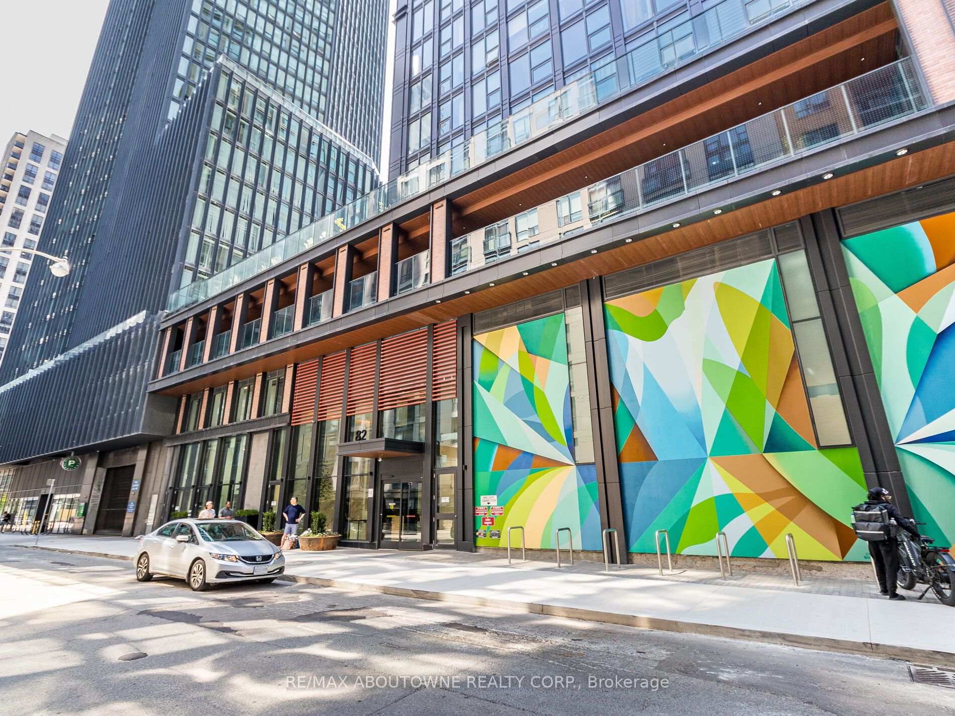 Photo 2 of Unit 3002, 82 Dalhousie Street, Toronto, Church-Yonge Corridor — HOMEH