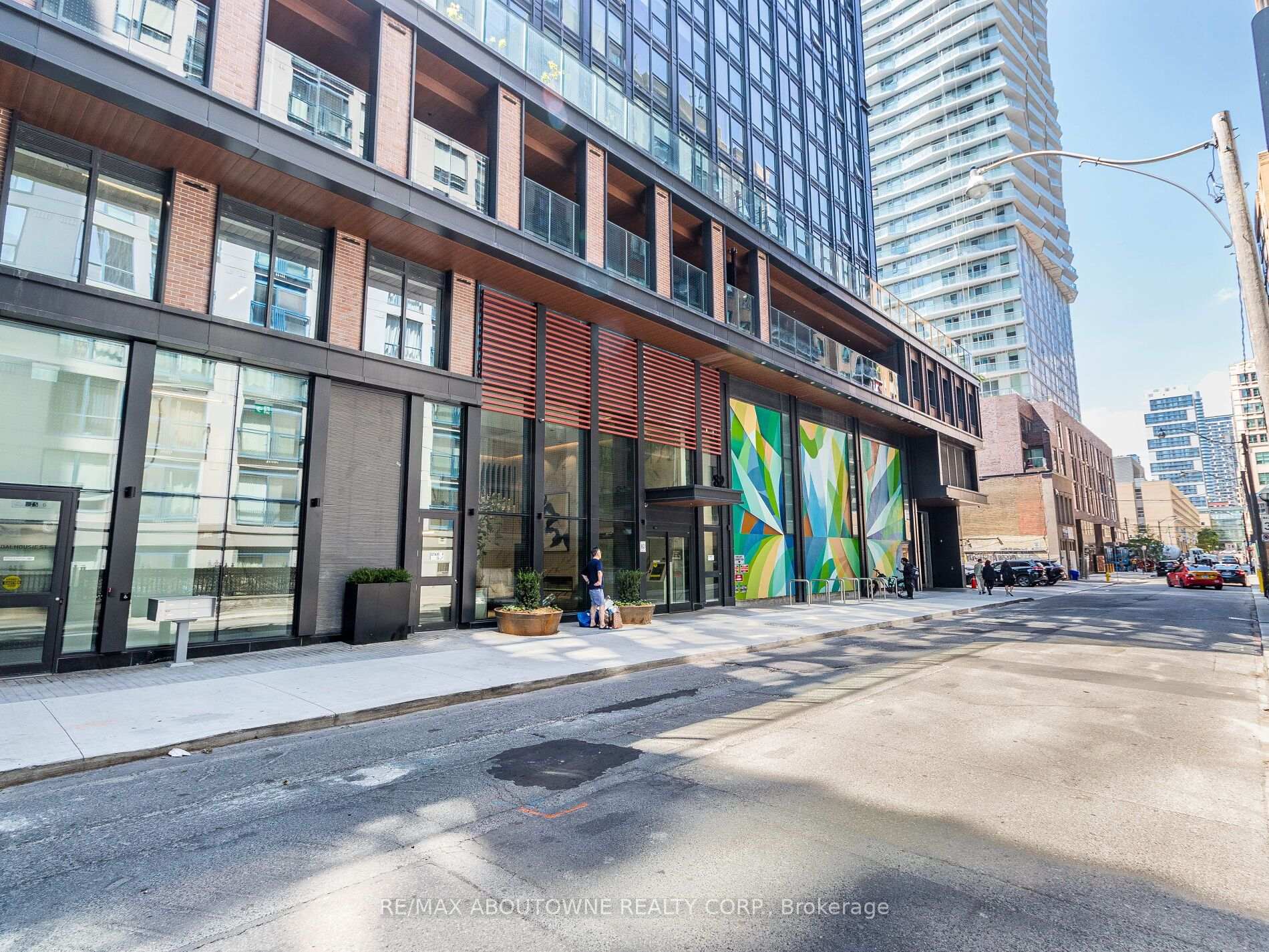 Photo 4 of Unit 3002, 82 Dalhousie Street, Toronto, Church-Yonge Corridor — HOMEH