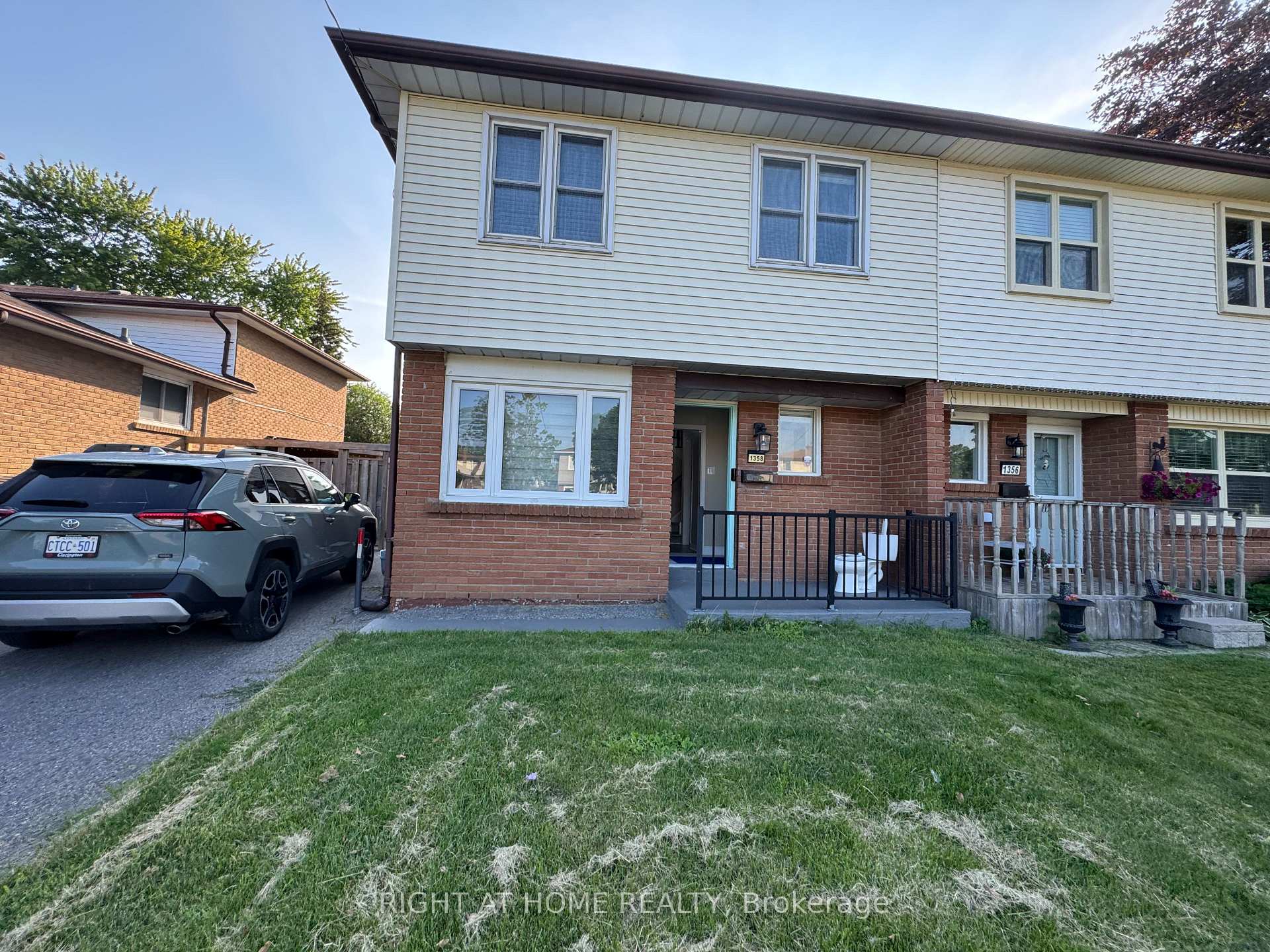 Photo 2 of 1358 Tremblay Street, Oshawa, Lakeview — HOMEH