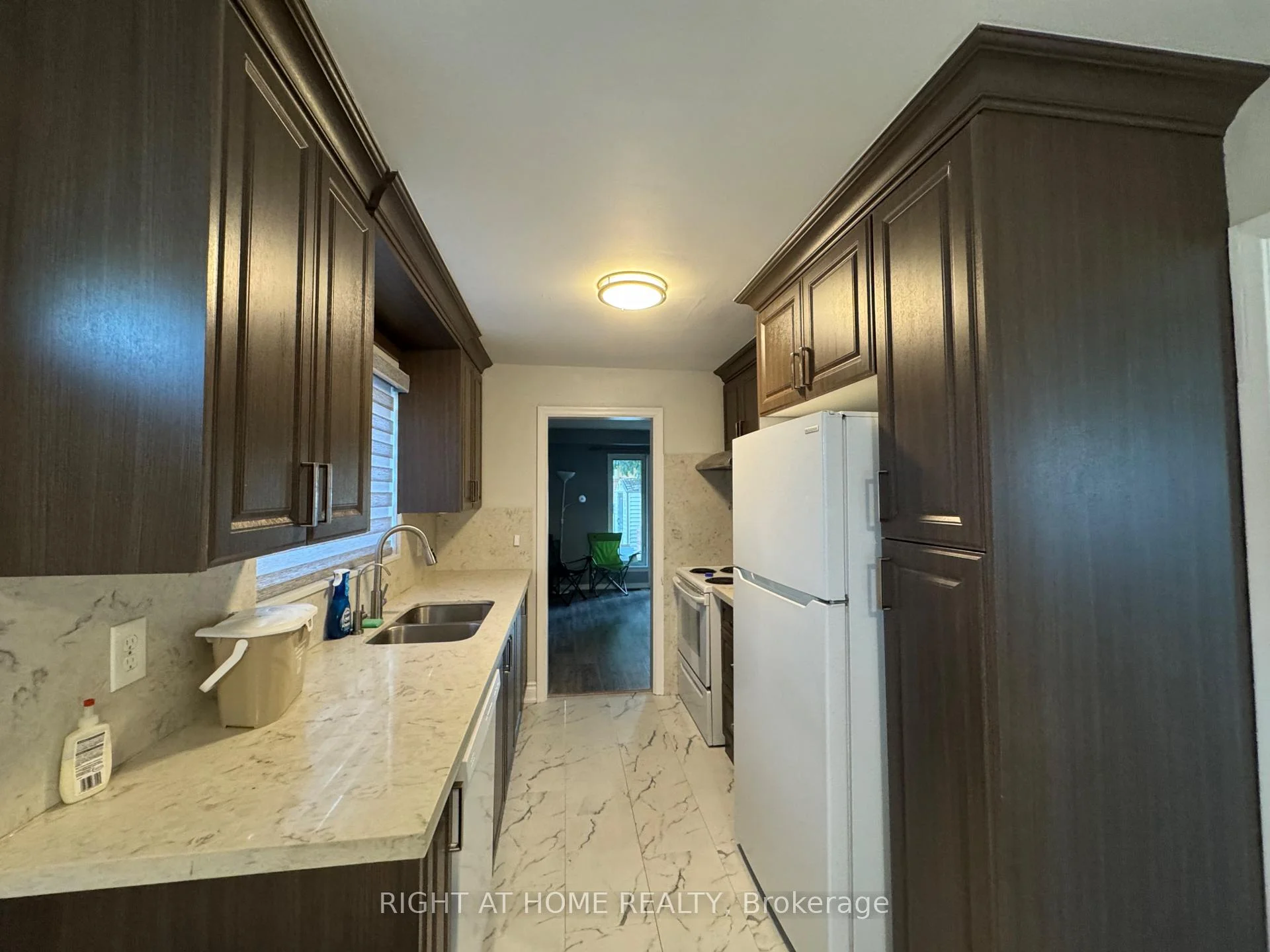 Photo 17 of 1358 Tremblay Street, Oshawa, Lakeview — HOMEH