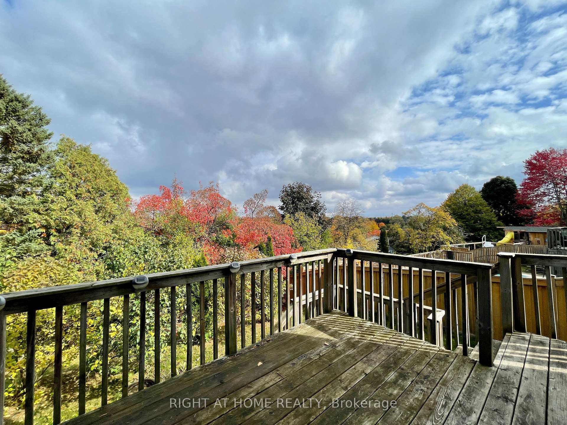 Photo 2 of Unit Upper, 183 Autumn Hill Crescent, Kitchener, Forest Heights — HOMEH