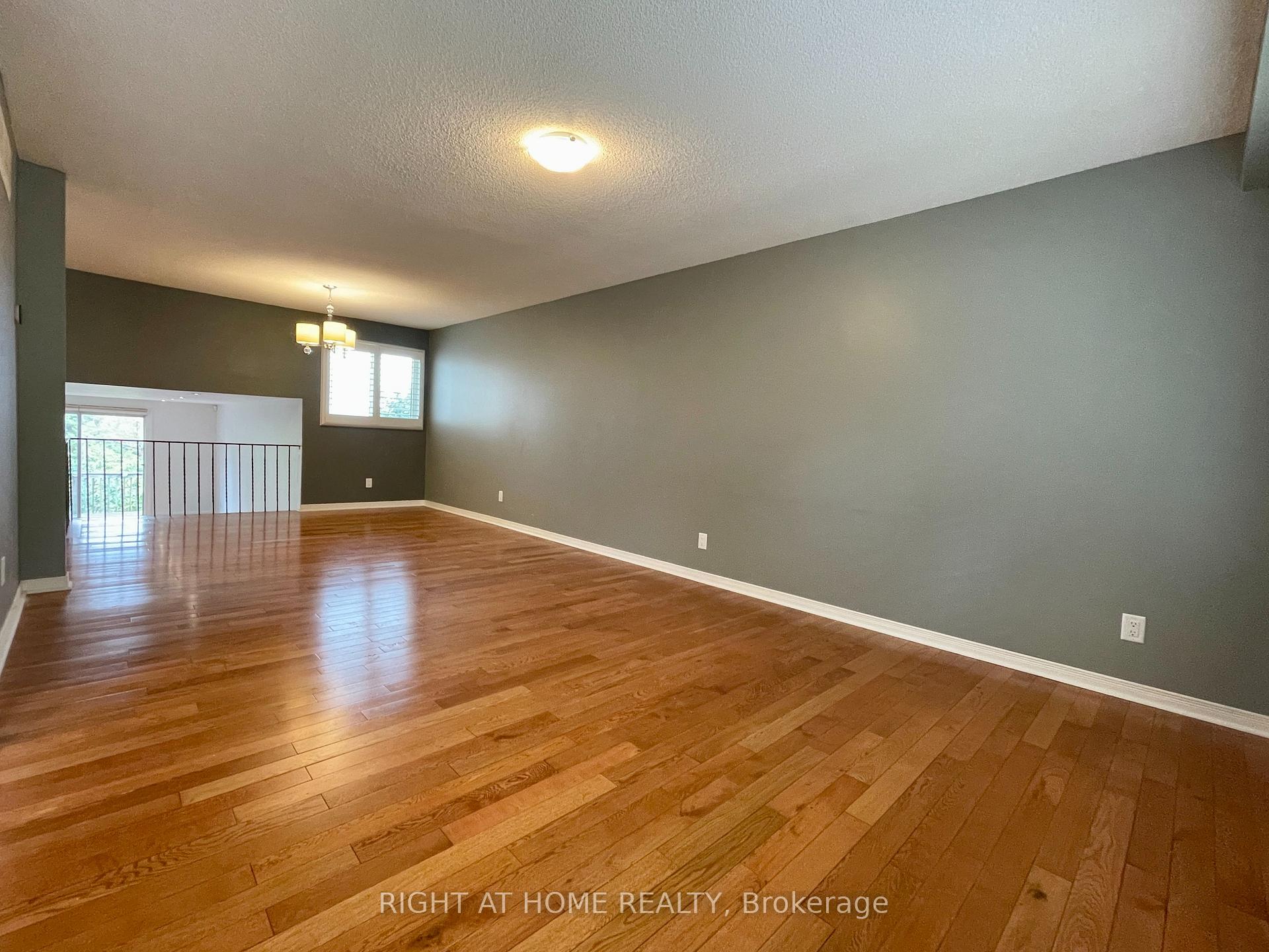 Photo 5 of Unit Upper, 183 Autumn Hill Crescent, Kitchener, Forest Heights — HOMEH