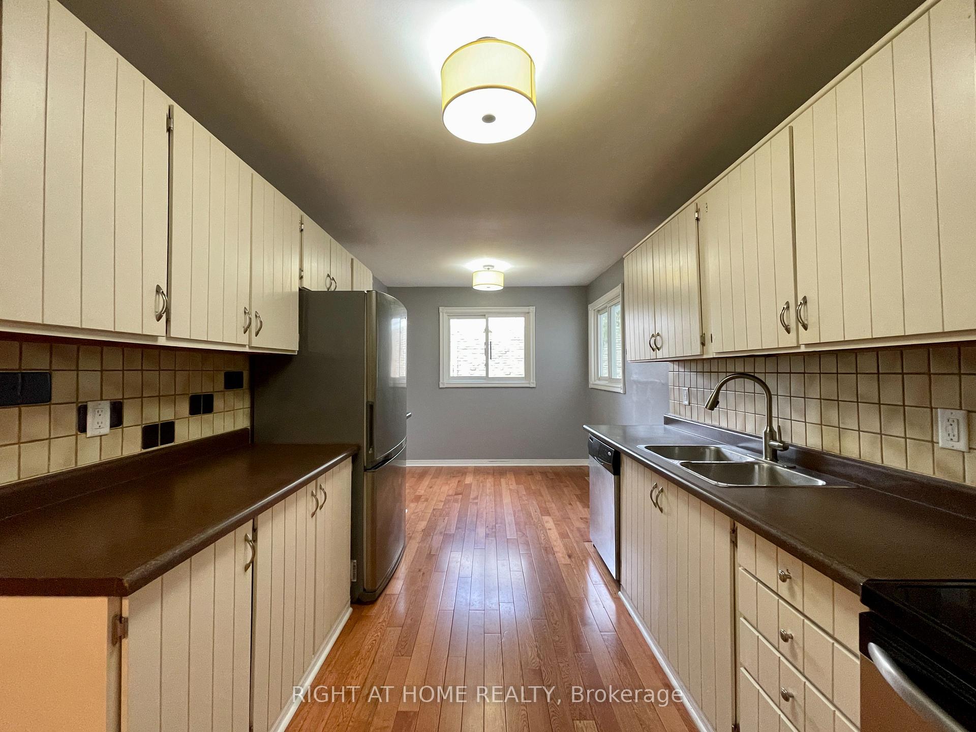 Photo 9 of Unit Upper, 183 Autumn Hill Crescent, Kitchener, Forest Heights — HOMEH