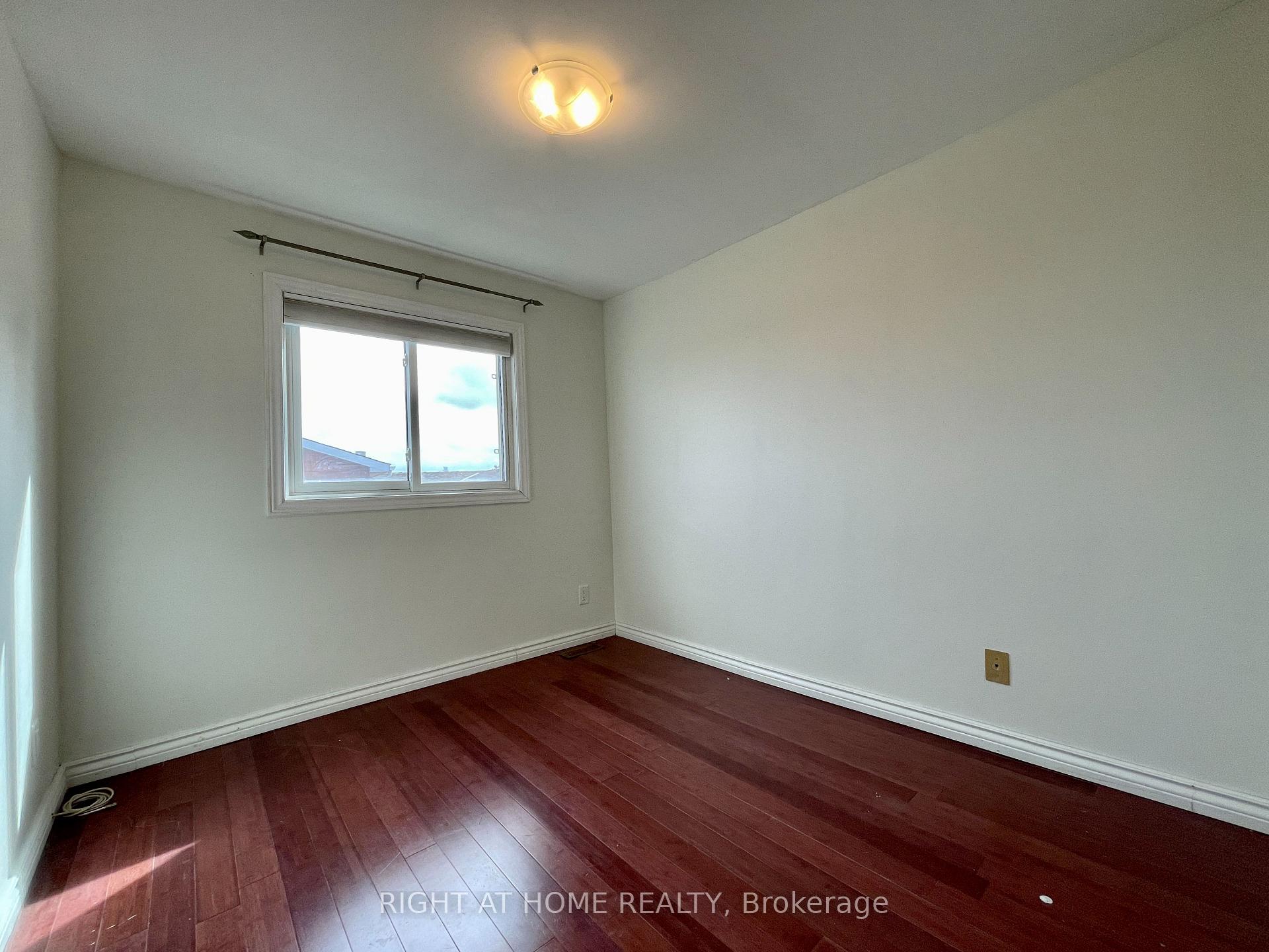 Photo 19 of Unit Upper, 183 Autumn Hill Crescent, Kitchener, Forest Heights — HOMEH