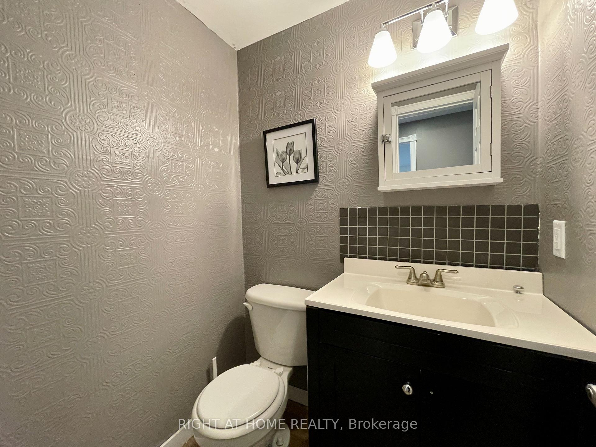 Photo 24 of Unit Upper, 183 Autumn Hill Crescent, Kitchener, Forest Heights — HOMEH