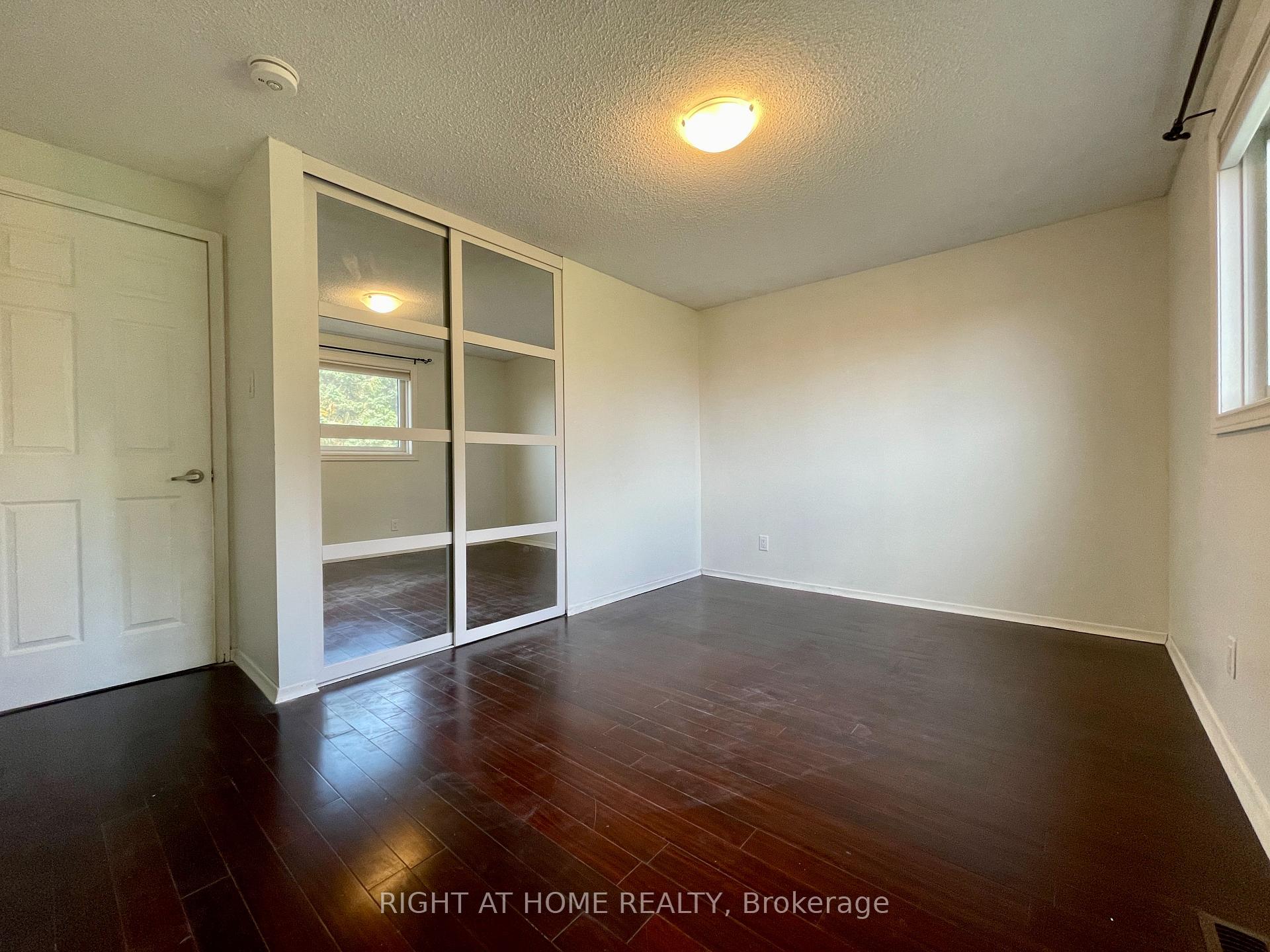 Photo 25 of Unit Upper, 183 Autumn Hill Crescent, Kitchener, Forest Heights — HOMEH