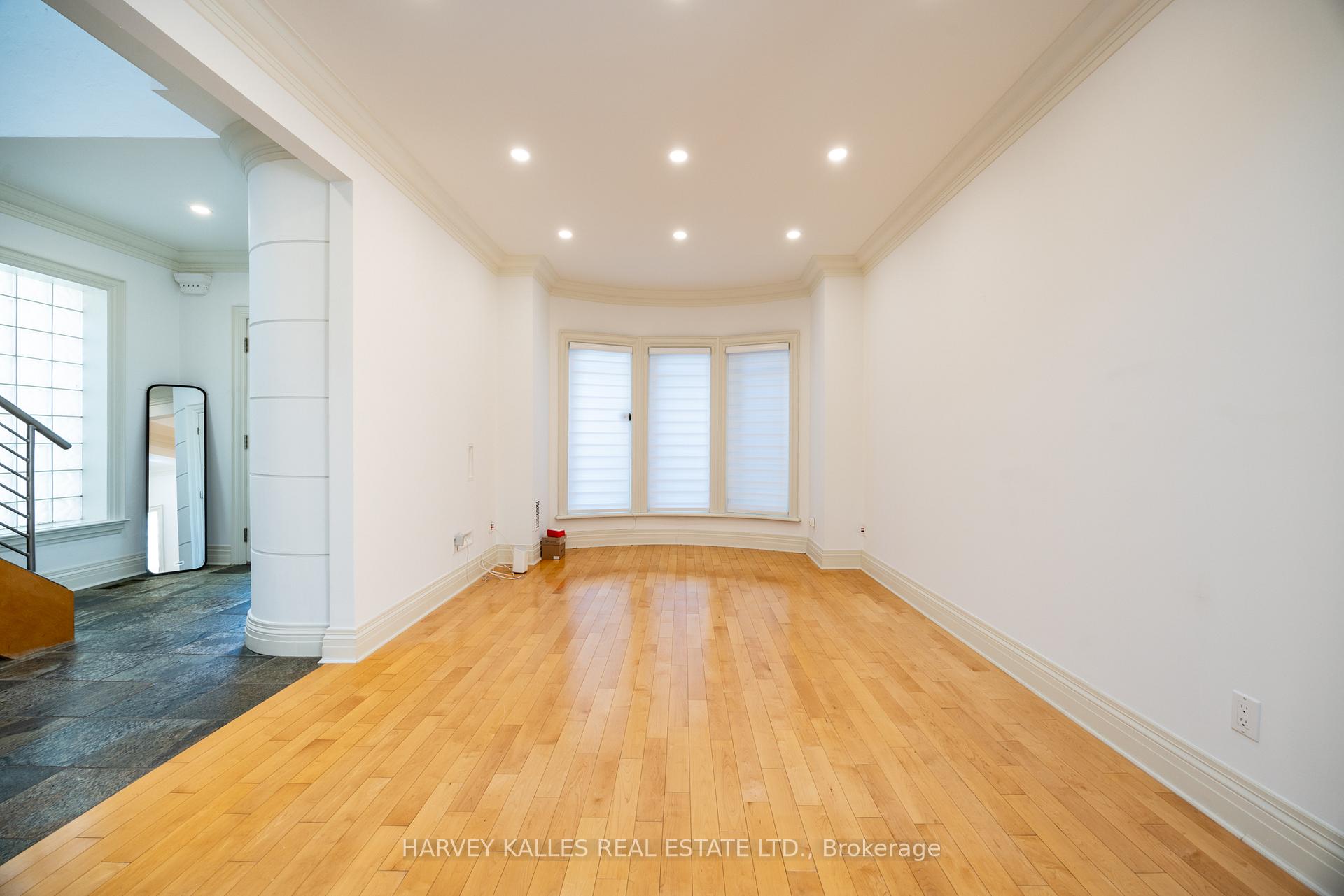 Photo 5 of 495 Deloraine Avenue, Toronto, Bedford Park-Nortown — HOMEH