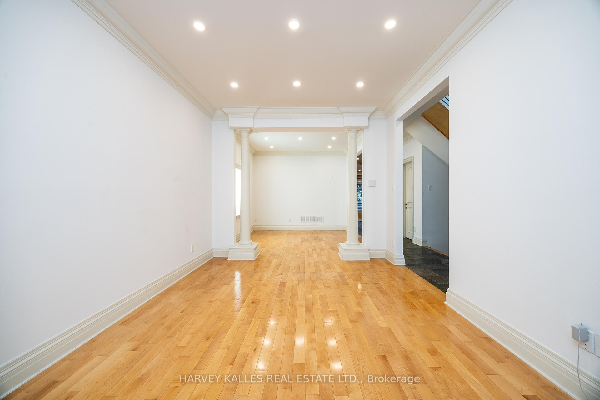 Photo 6 of 495 Deloraine Avenue, Toronto, Bedford Park-Nortown — HOMEH