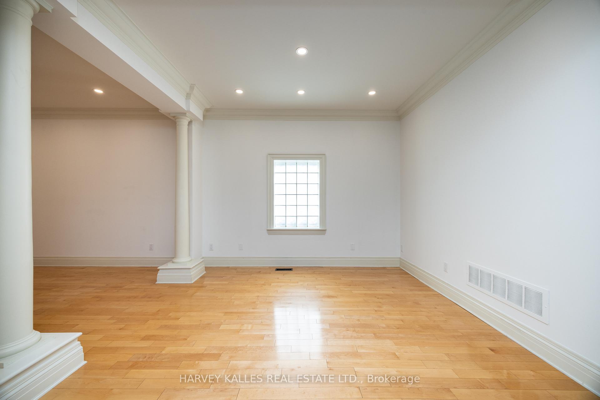 Photo 8 of 495 Deloraine Avenue, Toronto, Bedford Park-Nortown — HOMEH