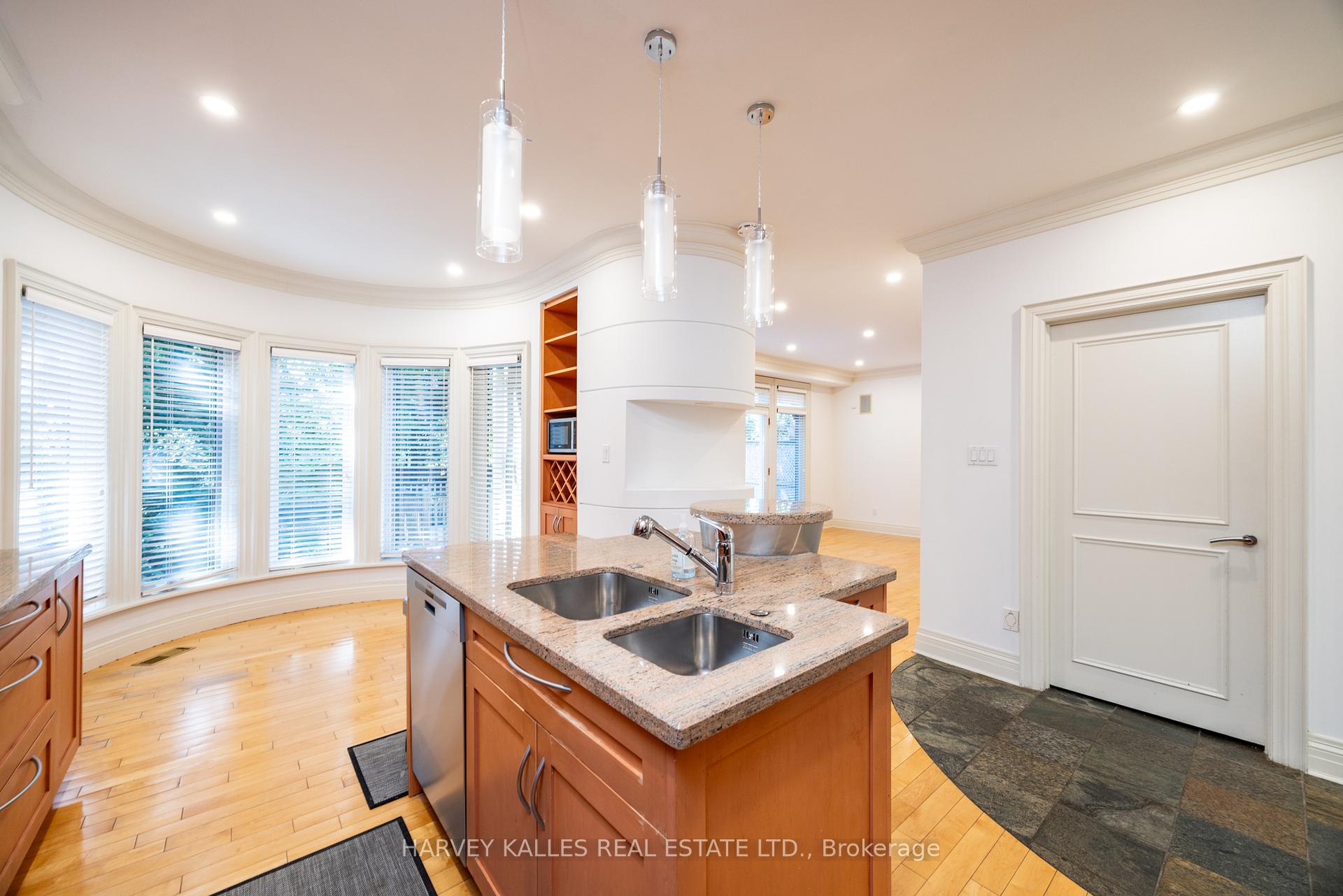 Photo 15 of 495 Deloraine Avenue, Toronto, Bedford Park-Nortown — HOMEH