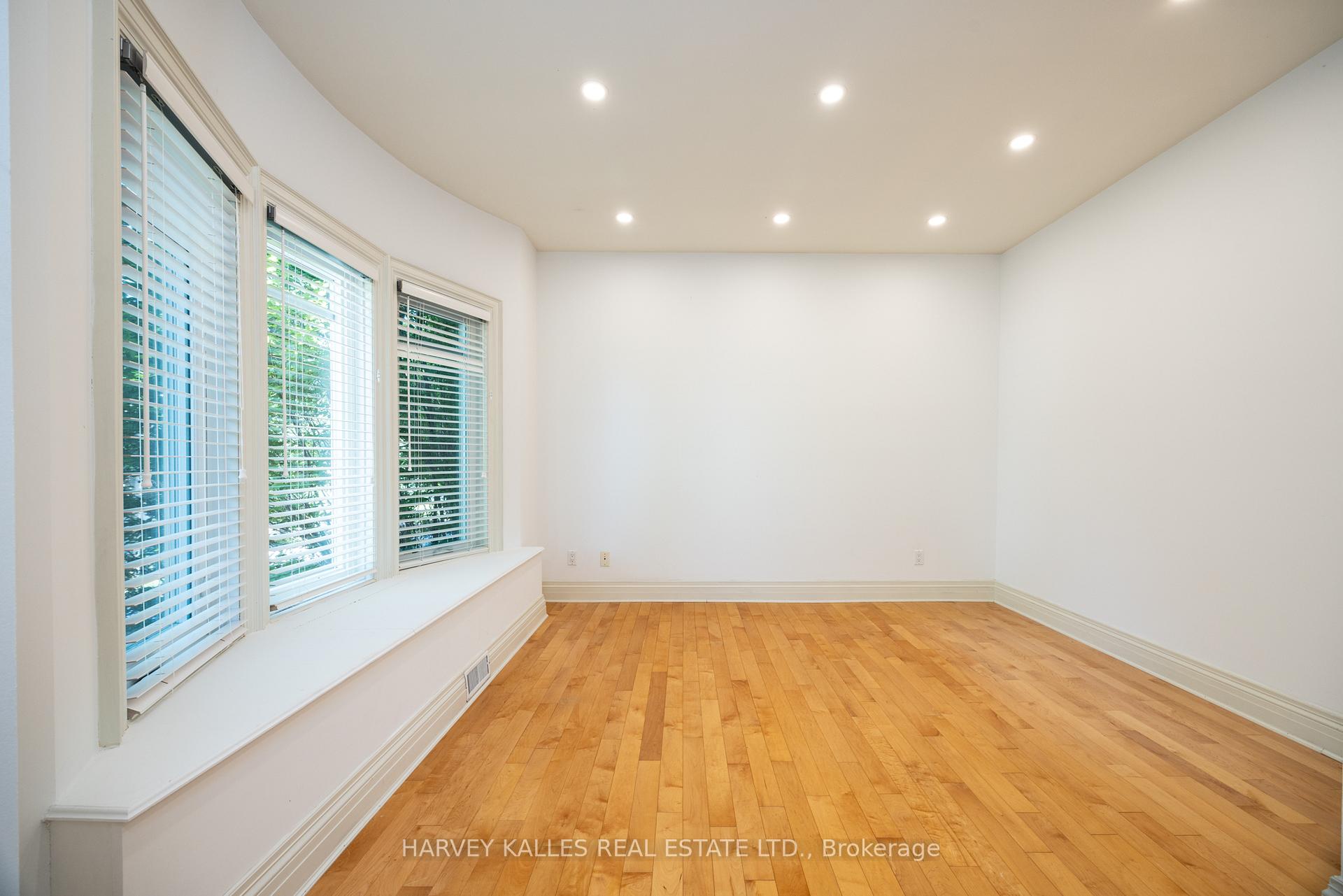 Photo 36 of 495 Deloraine Avenue, Toronto, Bedford Park-Nortown — HOMEH