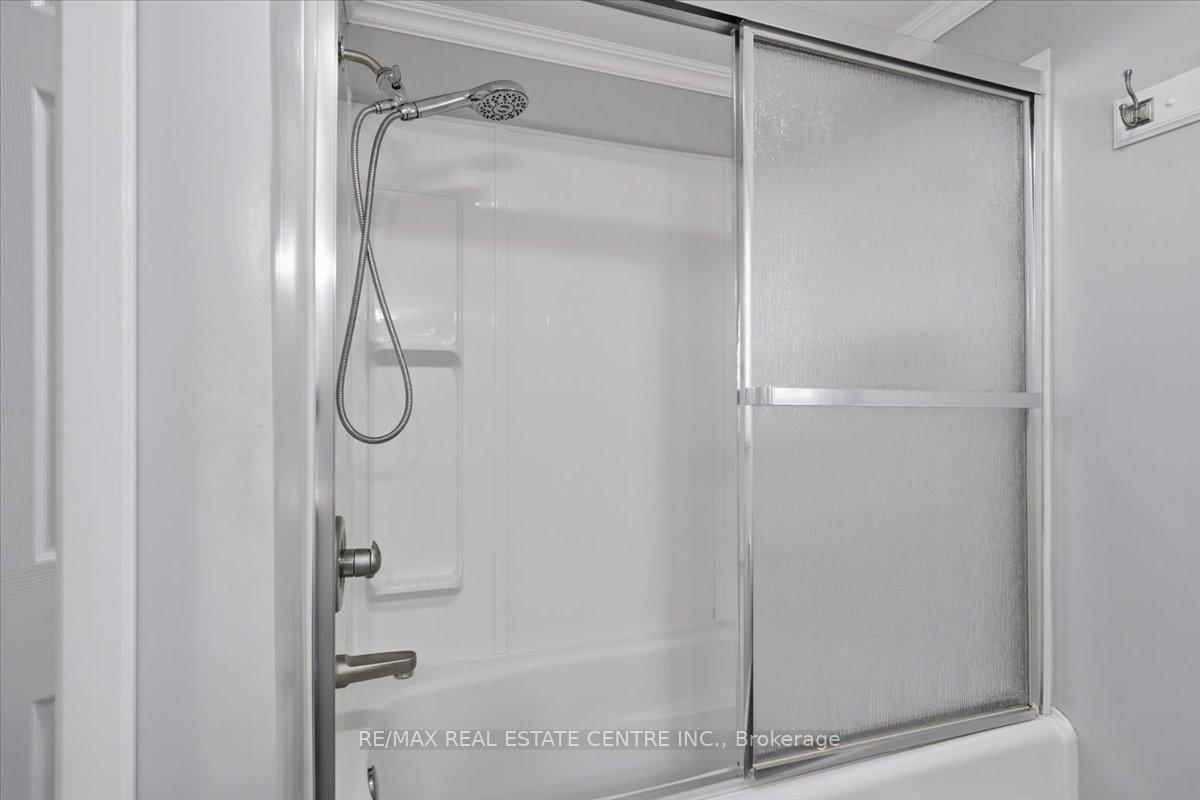 Photo 29 of 315 Woodlawn Crescent, Milton, Bronte Meadows — HOMEH
