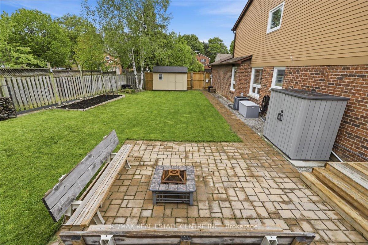 Photo 43 of 315 Woodlawn Crescent, Milton, Bronte Meadows — HOMEH