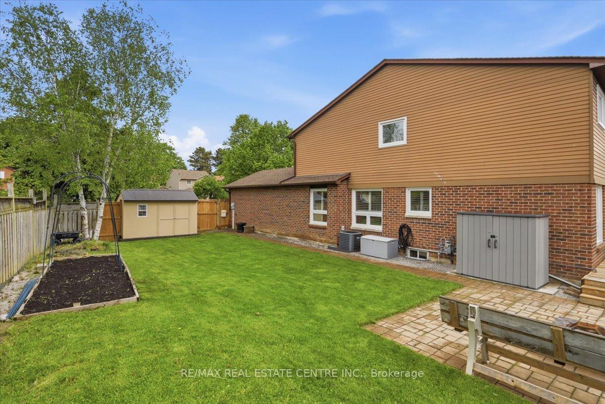Photo 46 of 315 Woodlawn Crescent, Milton, Bronte Meadows — HOMEH