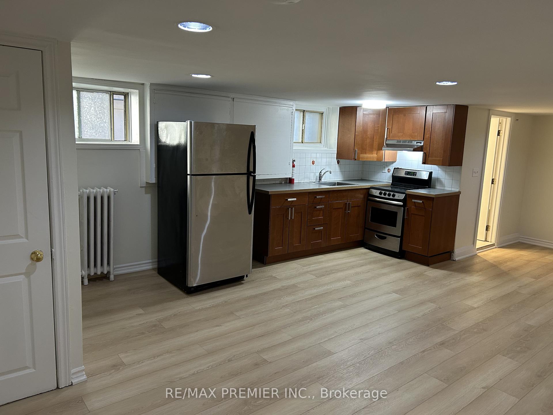 Photo of Unit G, 1342 Pape Avenue