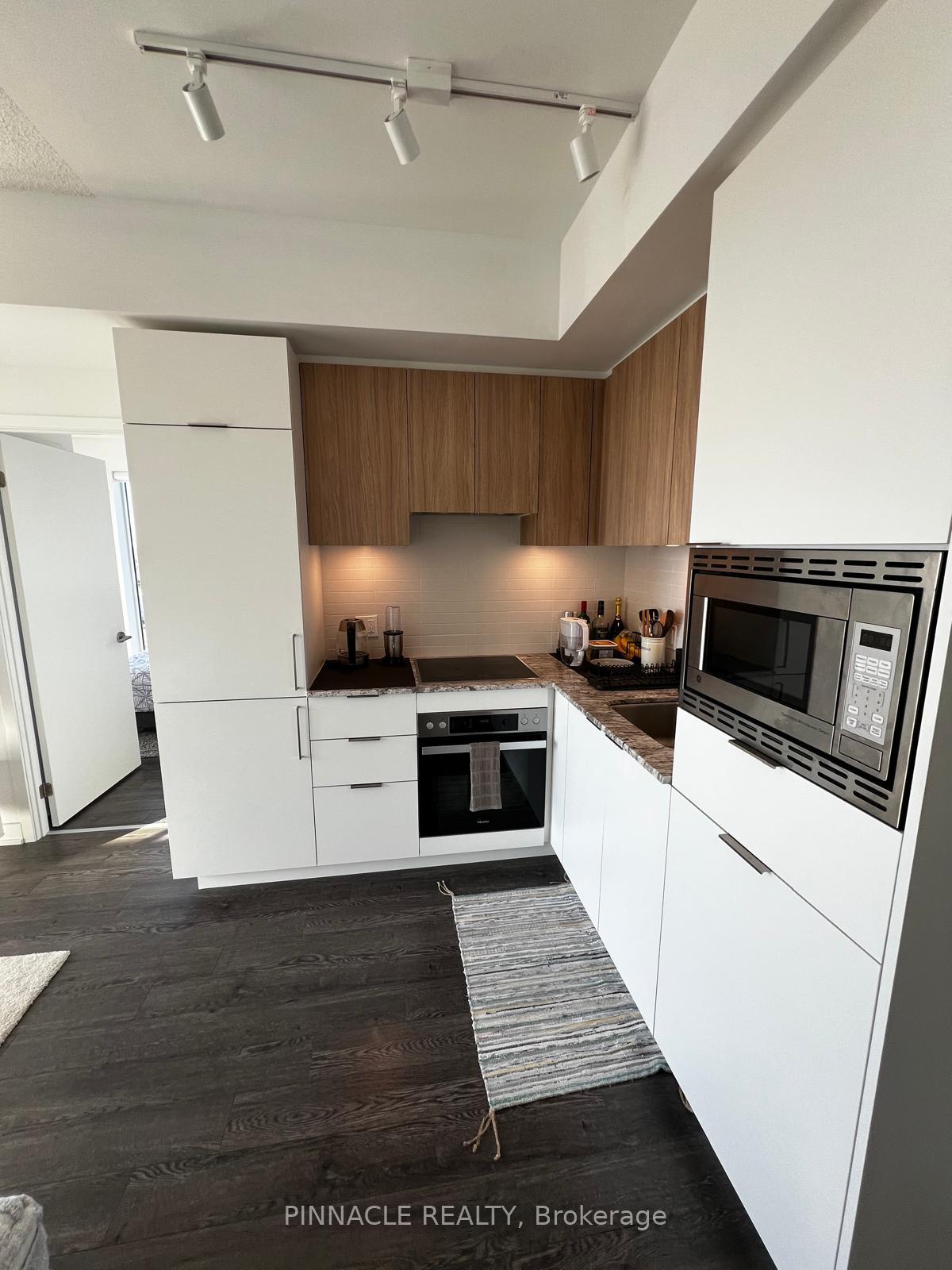 Photo 8 of Unit 08, 50 O'Neill Rd, North York, Banbury-Don Mills — HOMEH