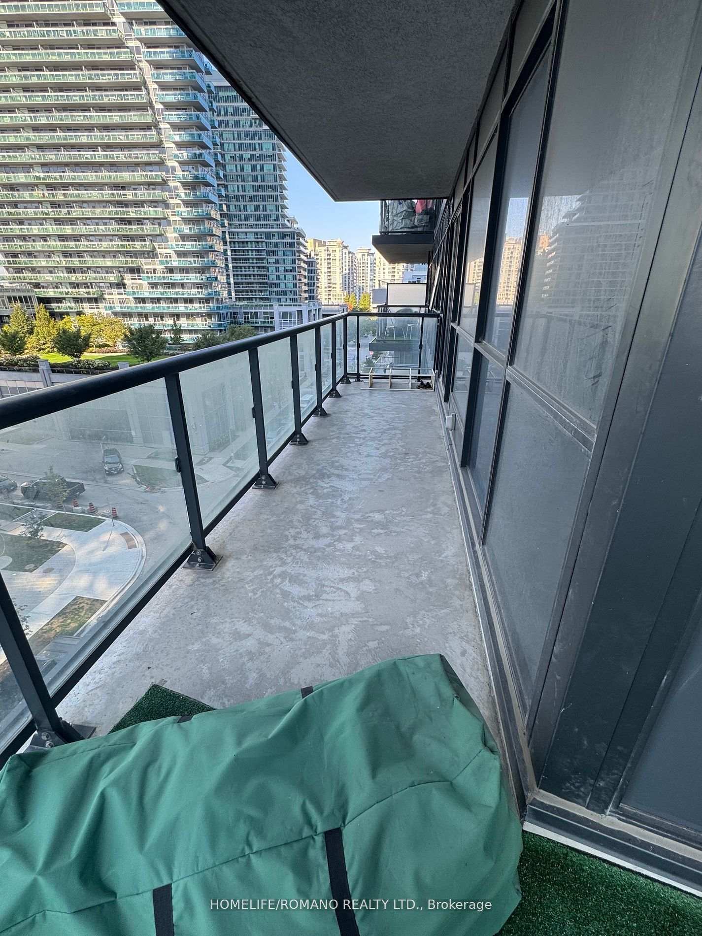 Photo 11 of Unit 605, 39 Annie Craig Drive, Etobicoke, Mimico — HOMEH