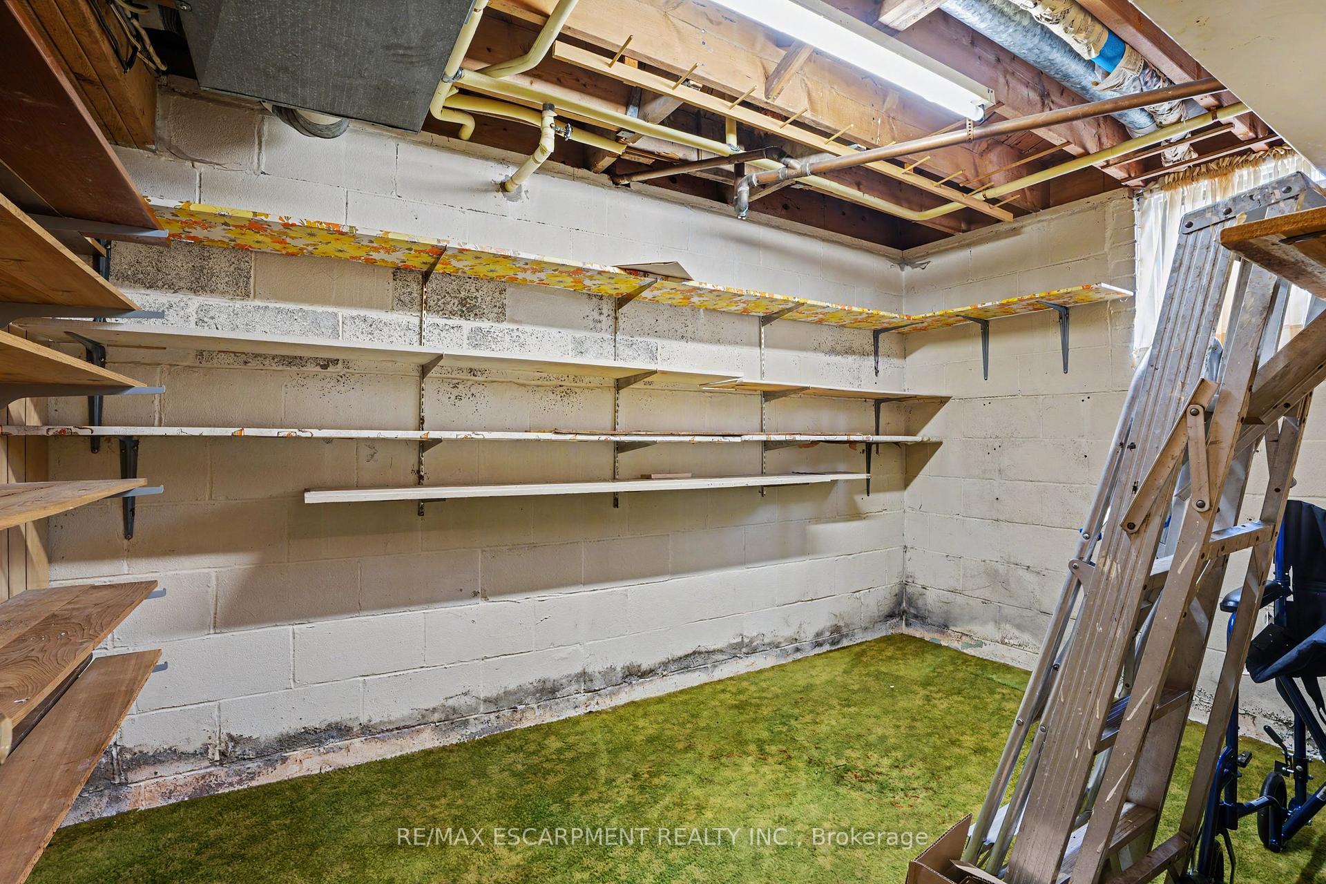 Photo 26 of 11 Marshall Avenue, Hamilton, Huntington — HOMEH