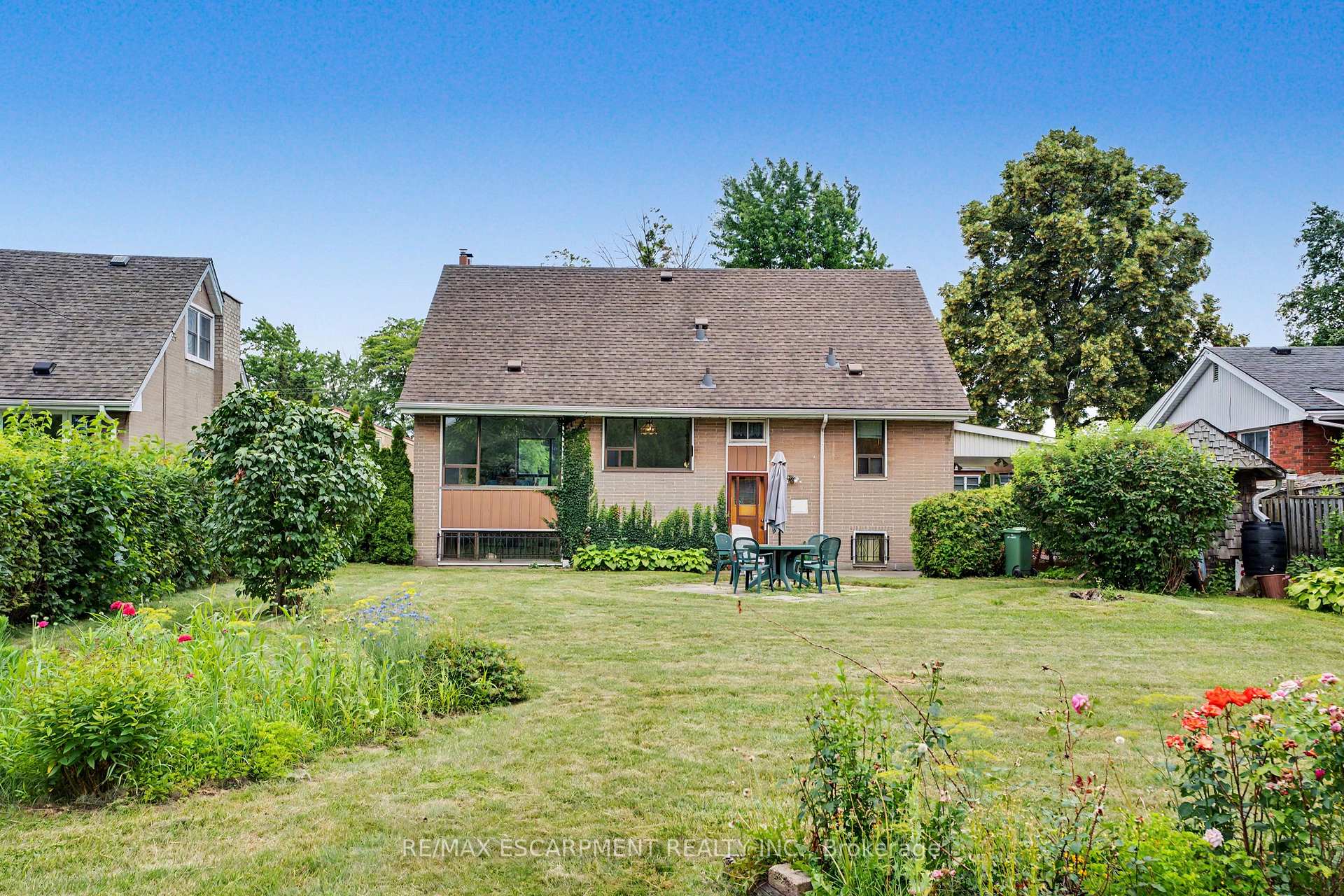 Photo 30 of 11 Marshall Avenue, Hamilton, Huntington — HOMEH