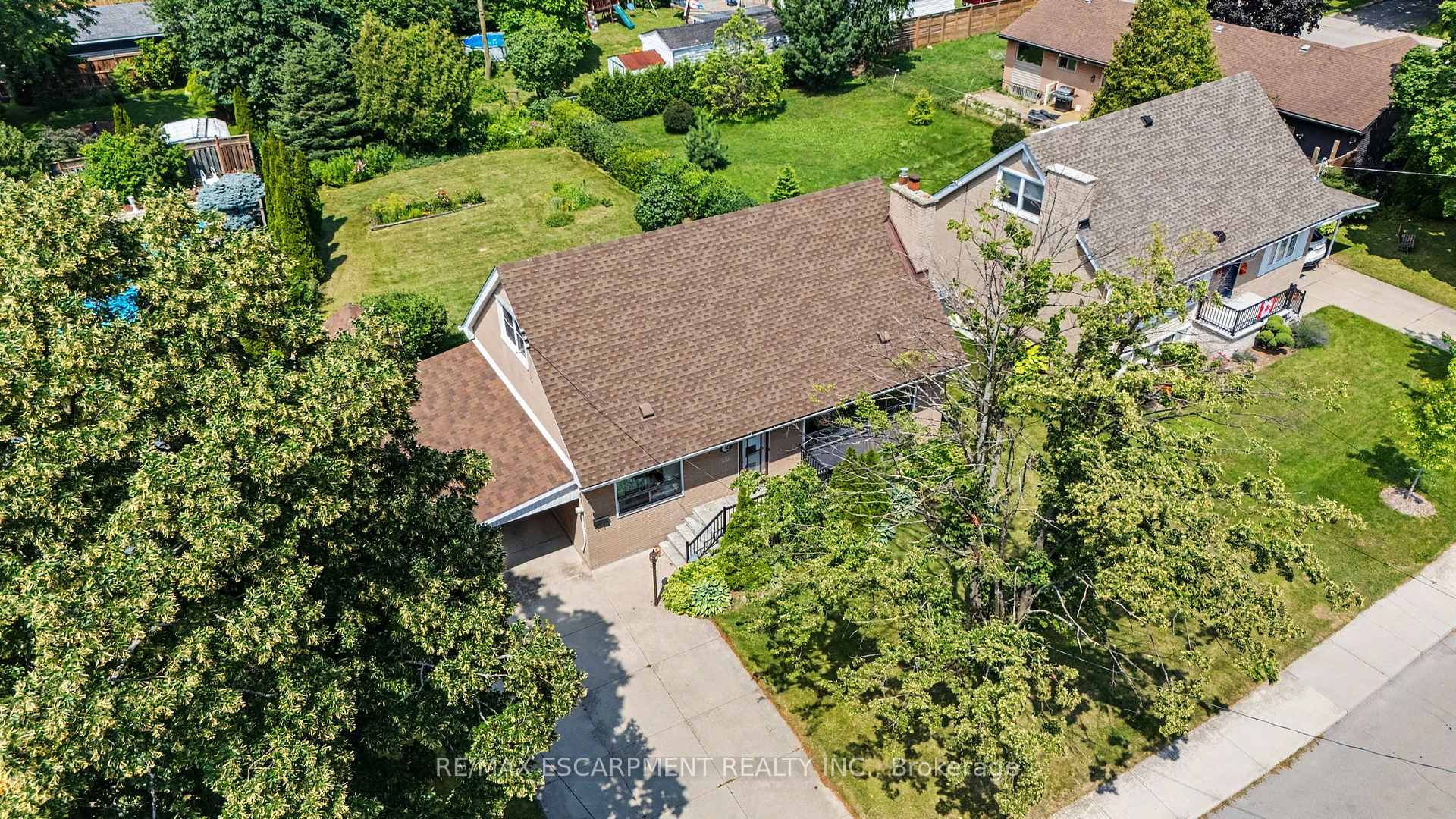 Photo 34 of 11 Marshall Avenue, Hamilton, Huntington — HOMEH