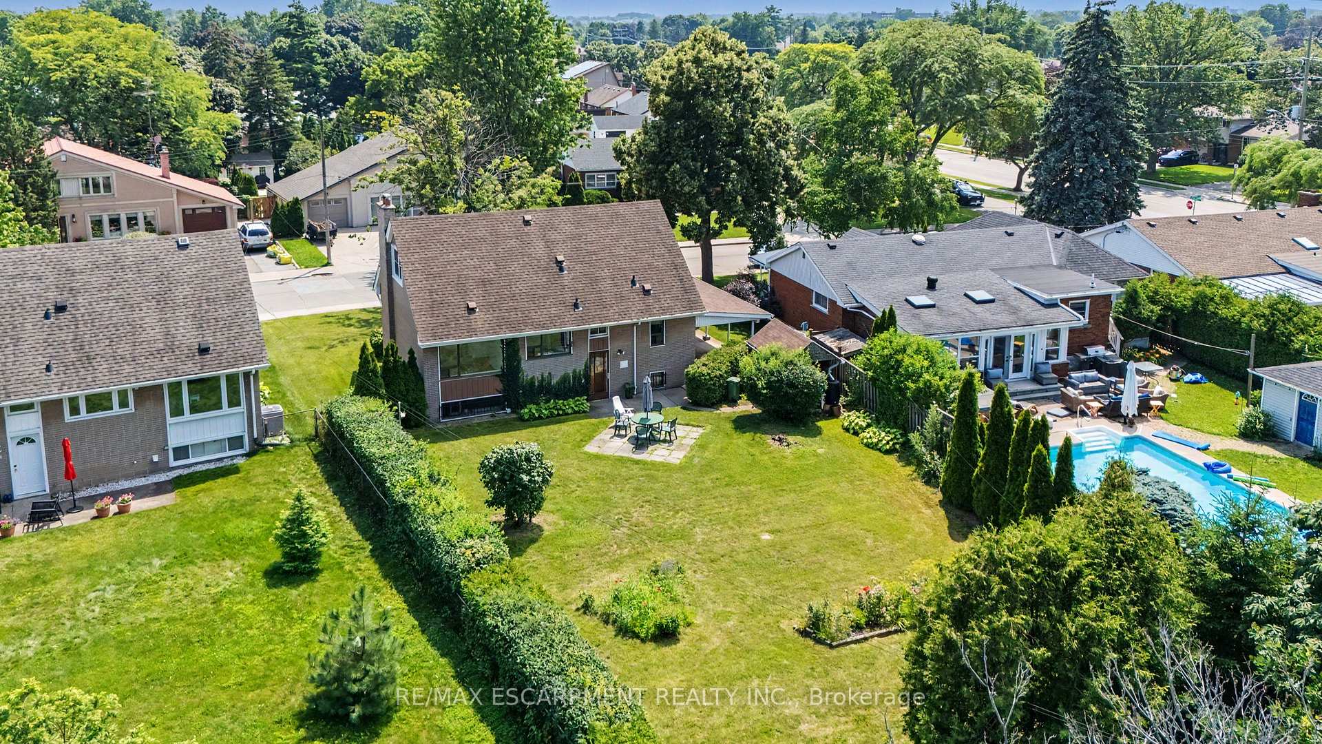 Photo 35 of 11 Marshall Avenue, Hamilton, Huntington — HOMEH