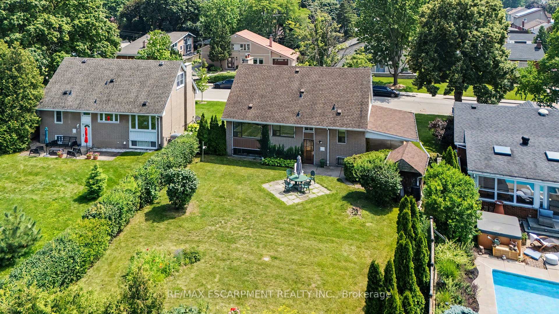 Photo 36 of 11 Marshall Avenue, Hamilton, Huntington — HOMEH