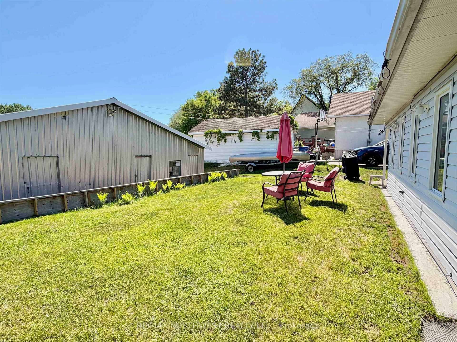 Photo 20 of 817 Second St S, Kenora, Central — HOMEH