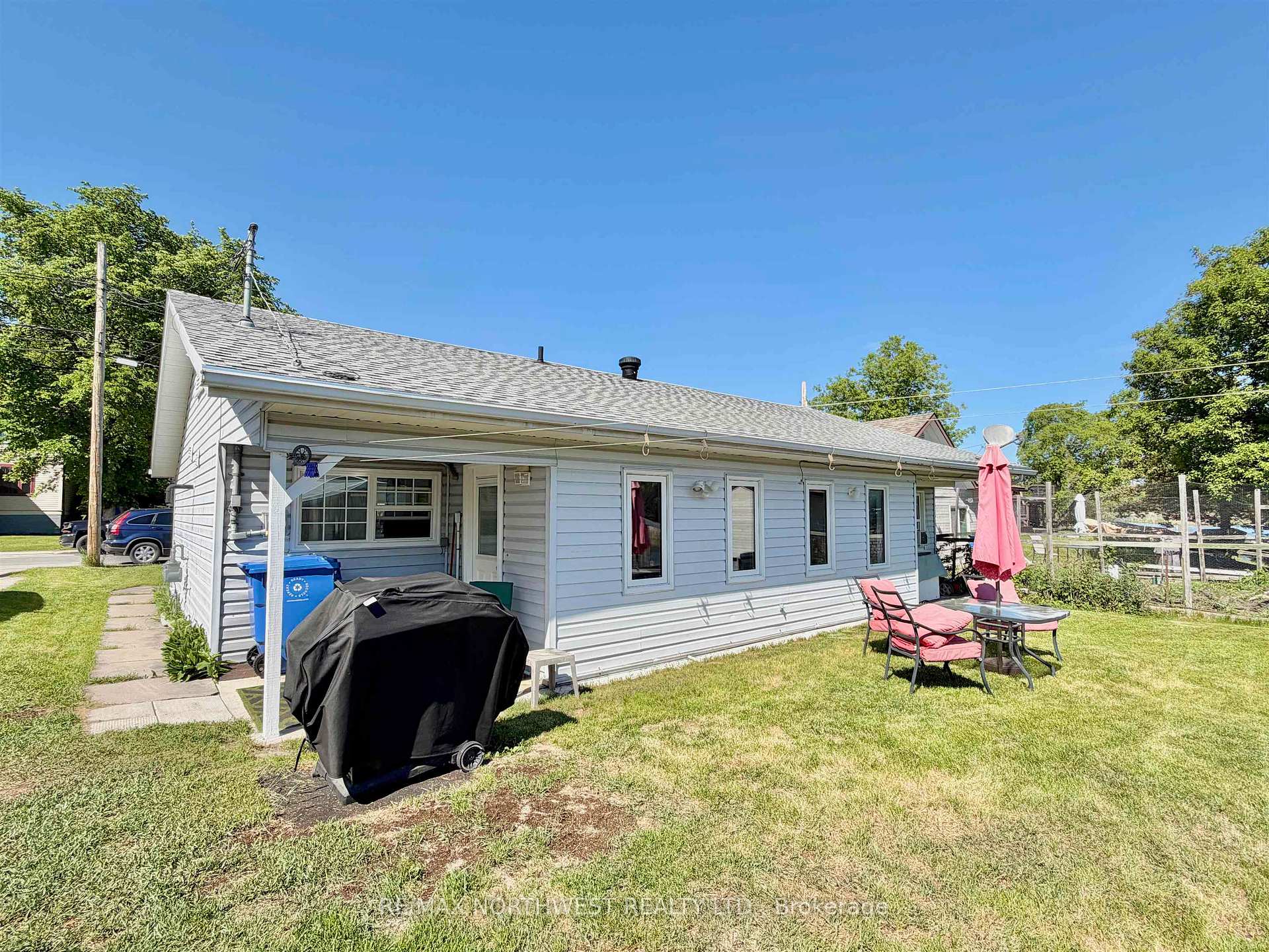 Photo 22 of 817 Second St S, Kenora, Central — HOMEH